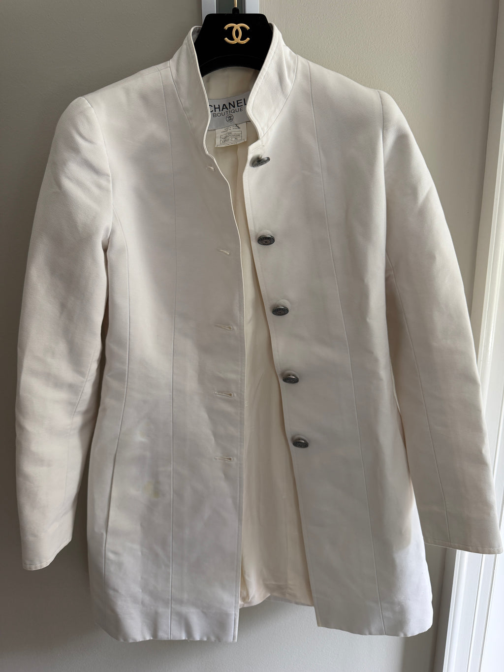 Chanel White Cotton Silver Button Blazer