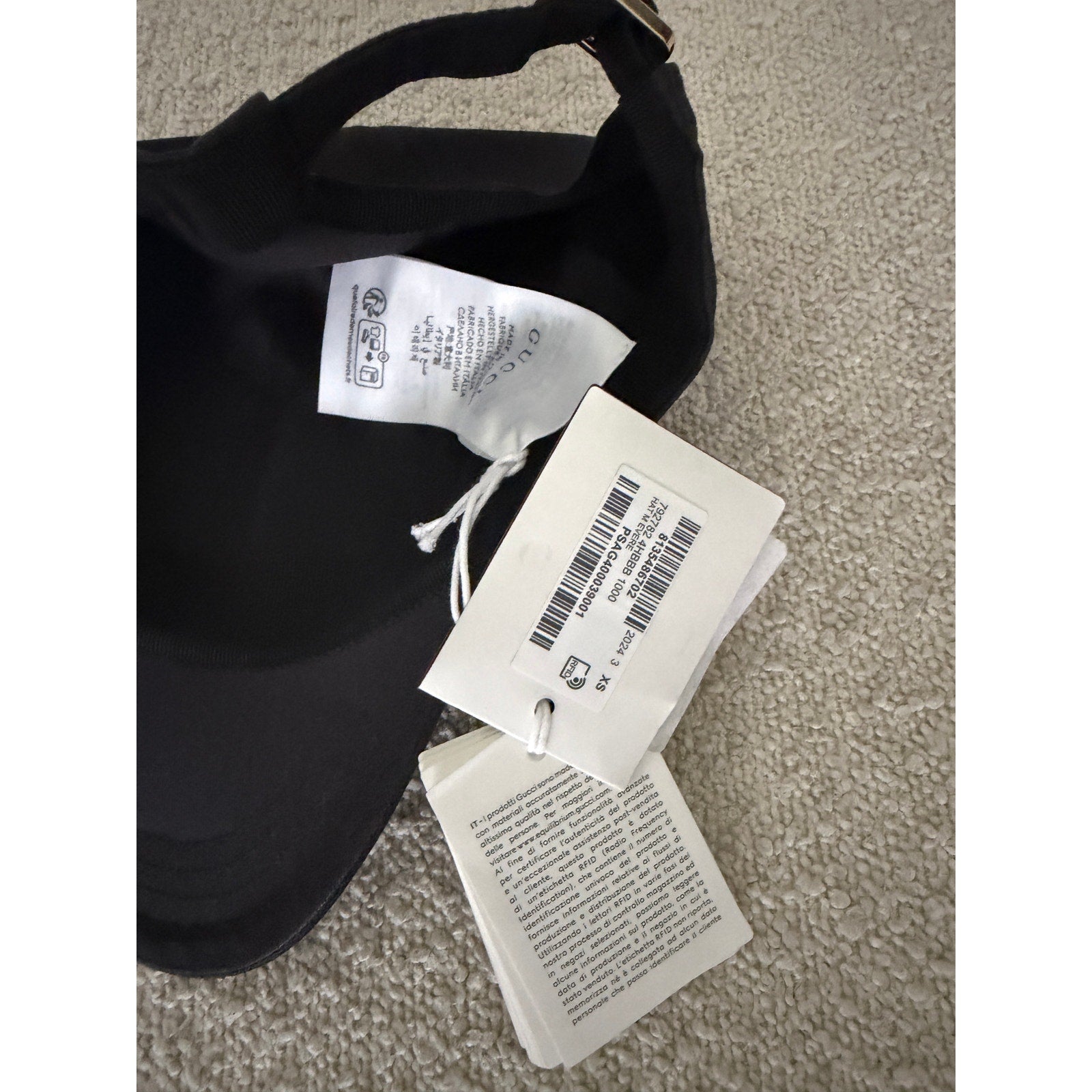 Gucci Black Logo Embroidered Cotton Baseball Cap Size XS Adjustable Strap NWT