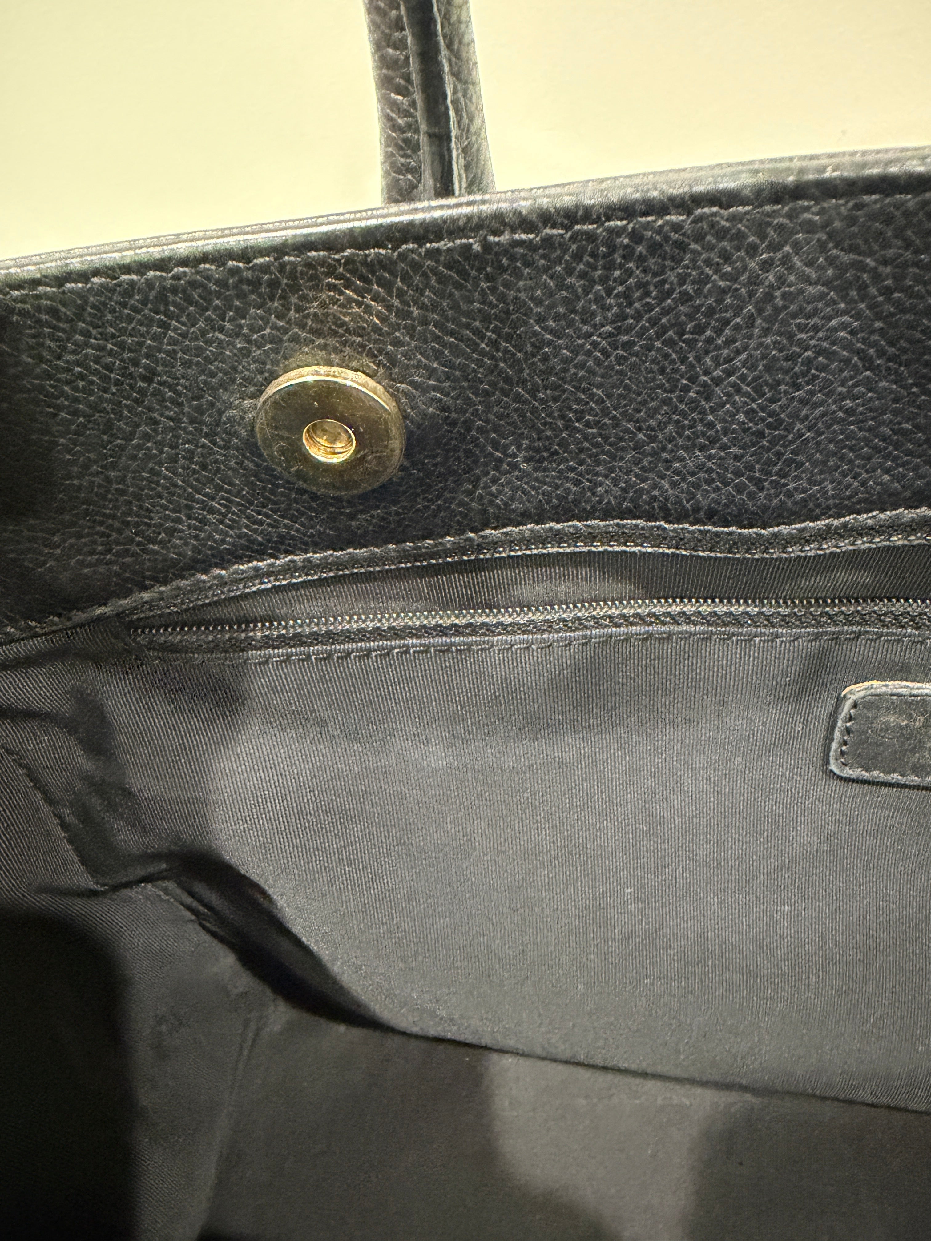 Chanel Medium Executive Cerf Tote Black Caviar Leather Gold Hardware Shoulder Bag With Strap 2004-2005