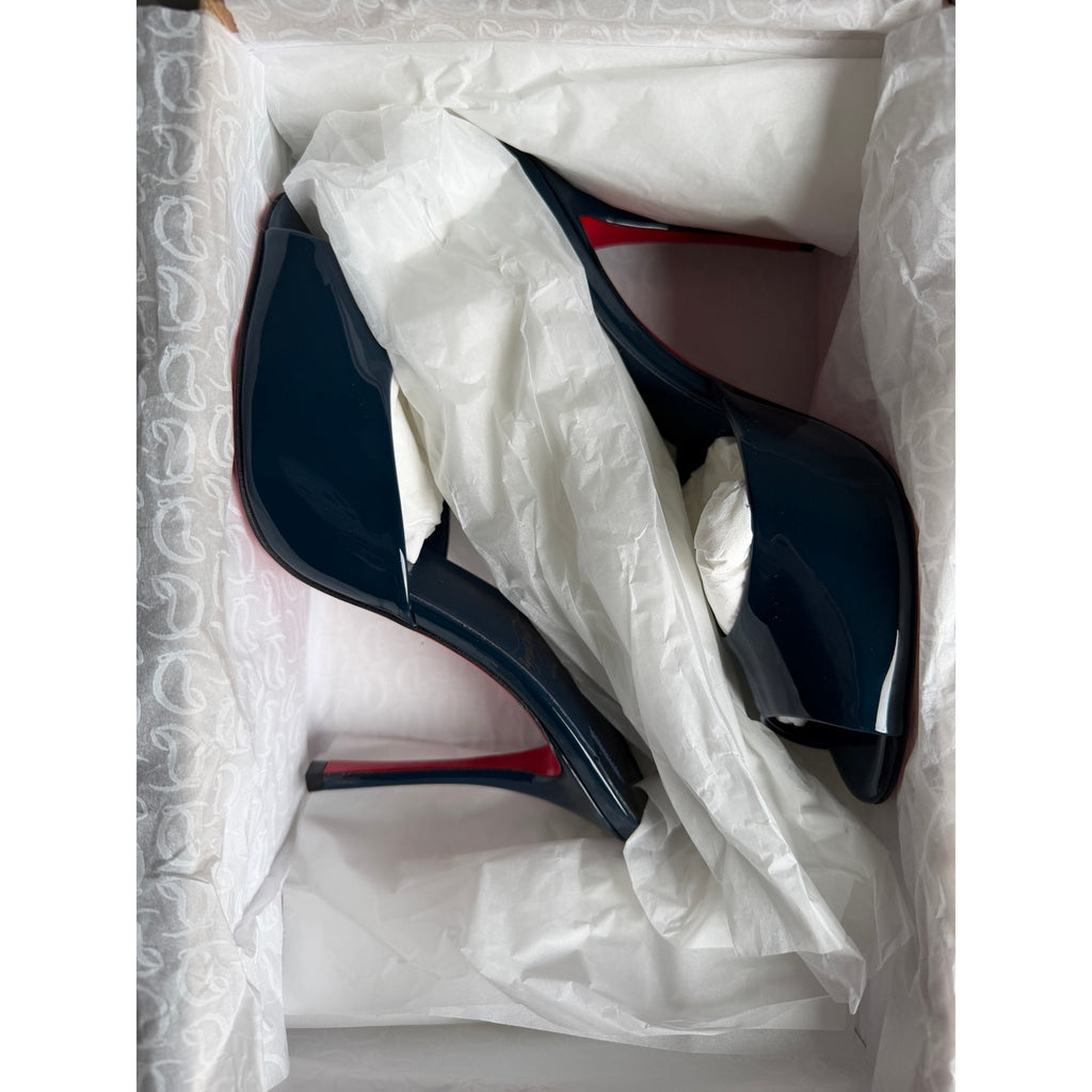 CHRISTIAN LOUBOUTIN Me Dolly Patent Leather Mules 100 size 37.5