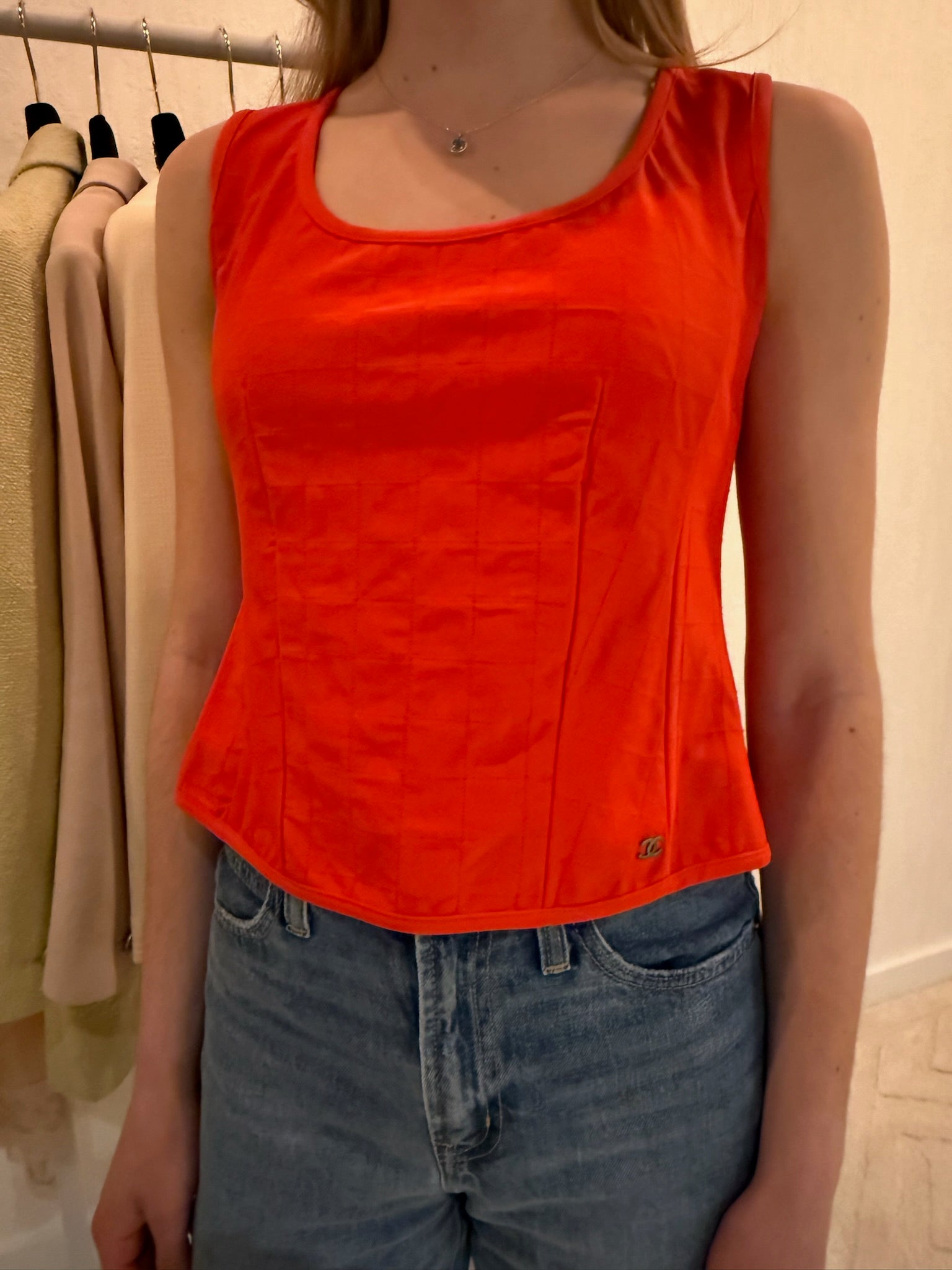 Chanel 2000 CC Logo Red Zipper Top FR36