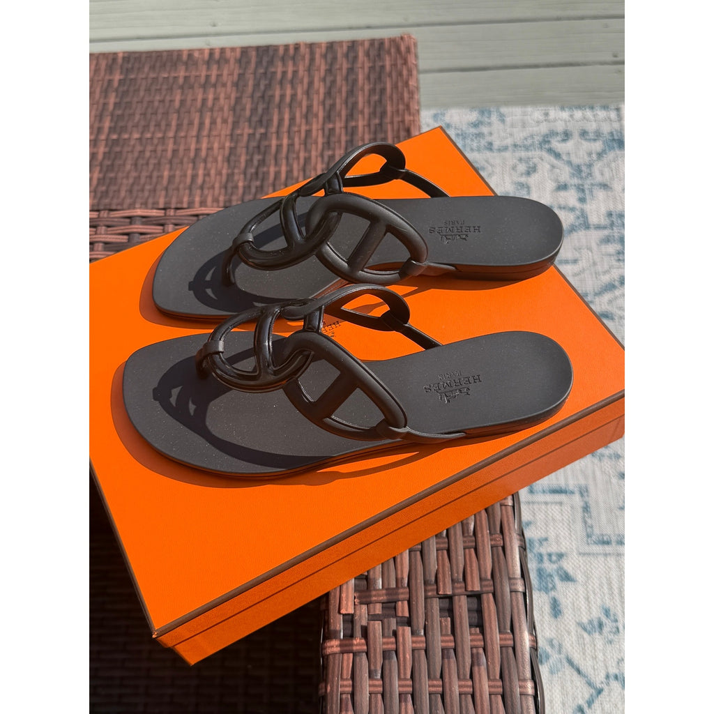 Hermès Egerie Rubber Sandals Black Size 37 New in Box Chain d’Ancre Italy