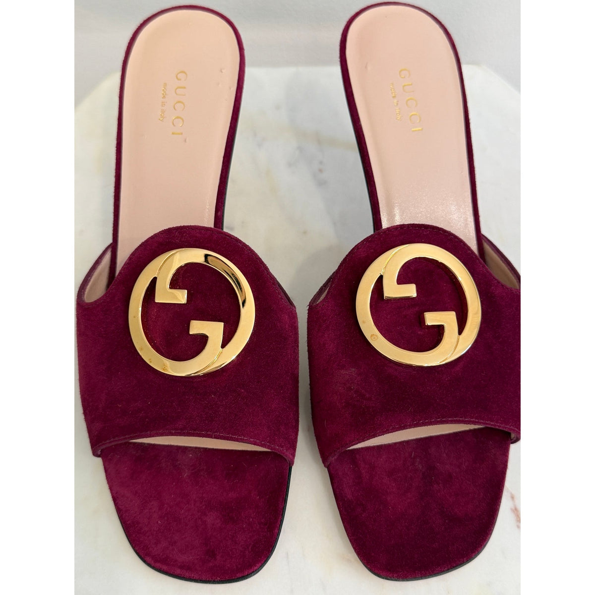 Gucci Blondie Interlocking G 70mm Burgundy Suede Sandals Size 39 New in Box