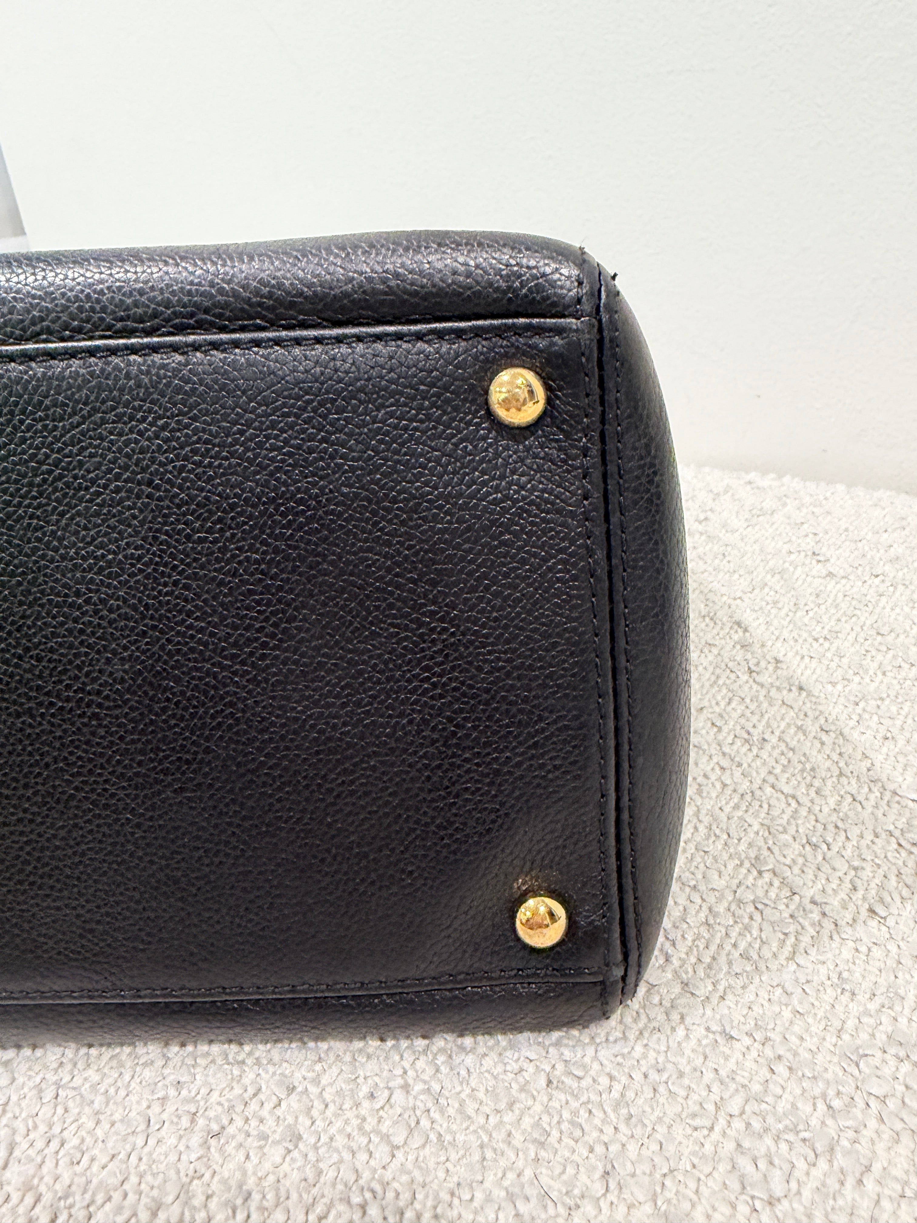Chanel Medium Executive Cerf Tote Black Caviar Leather Gold Hardware Shoulder Bag With Strap 2004-2005