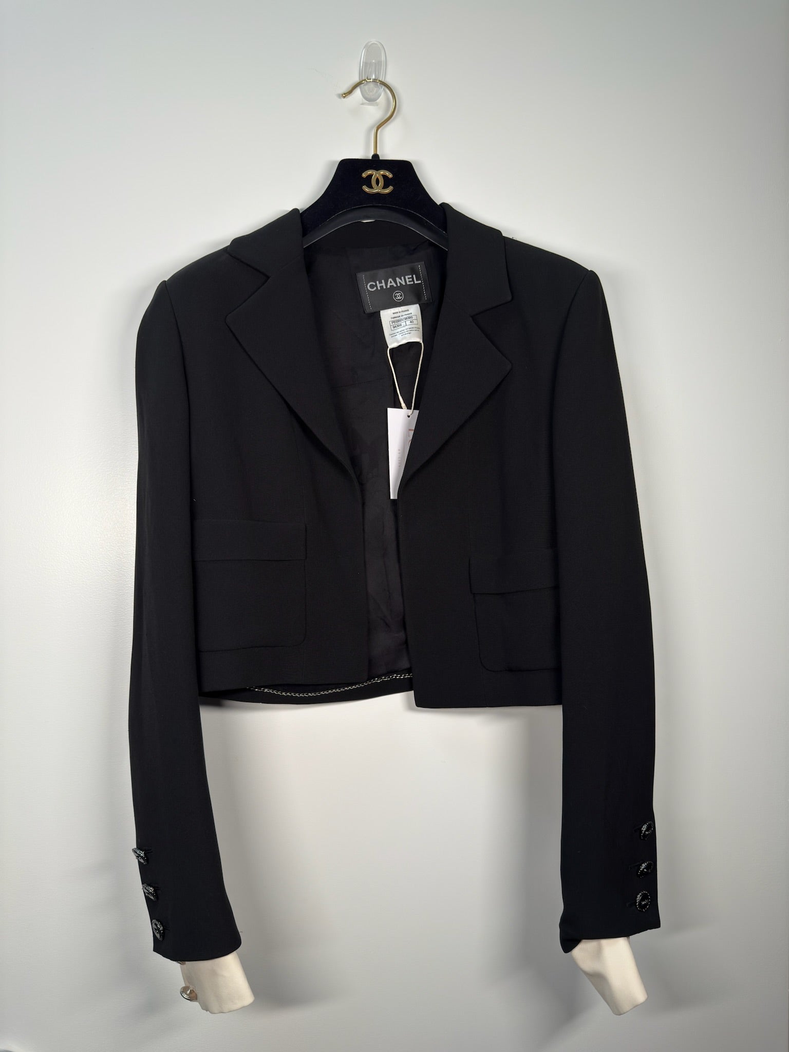 Chanel 2015 Silk Black Runway Blazer with Removable White Sleeves | FR40