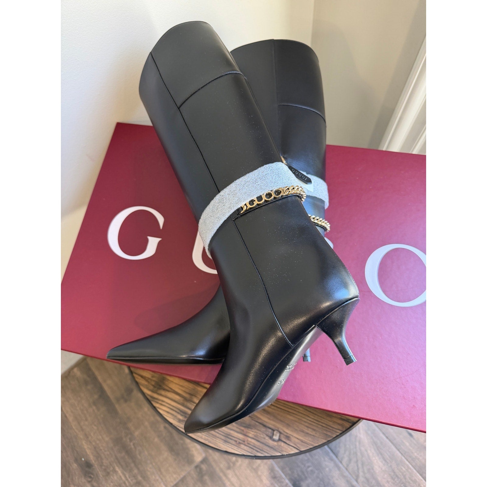 Gucci Signoria Leather Logo Chain Tall Boots 37.5 NWT