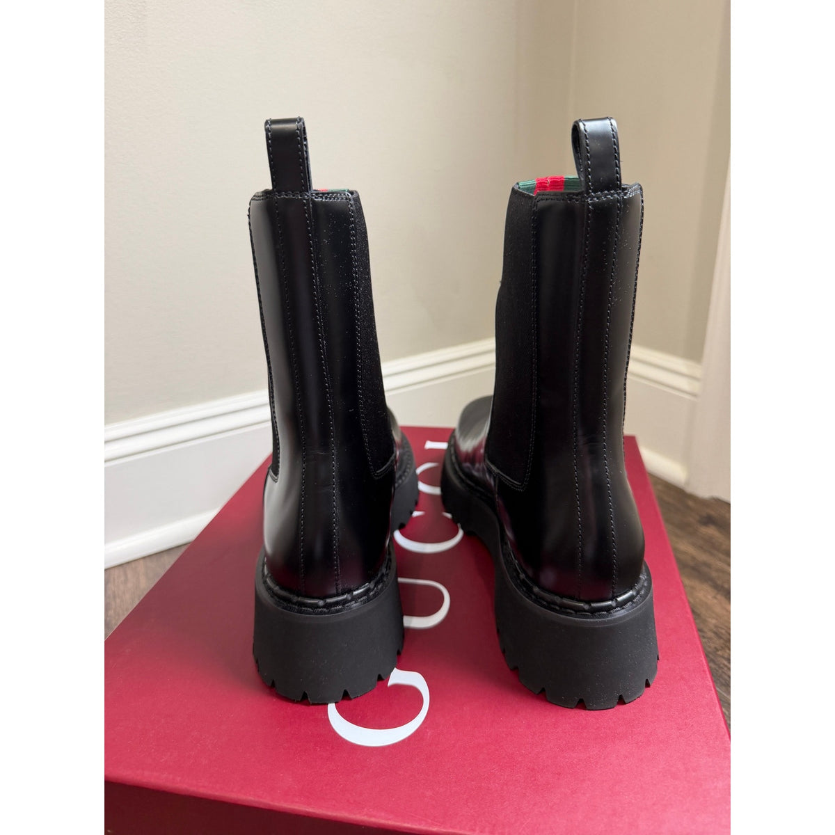 Gucci Web Stripe Leather Chelsea Boots Black Size 38.5 Brand New in Box