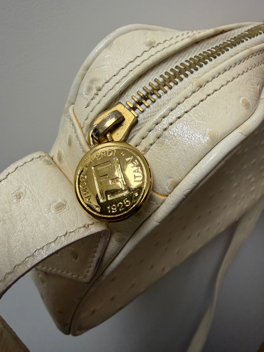Fendi Fendi
Ostrich Crossbody Bag Vintage