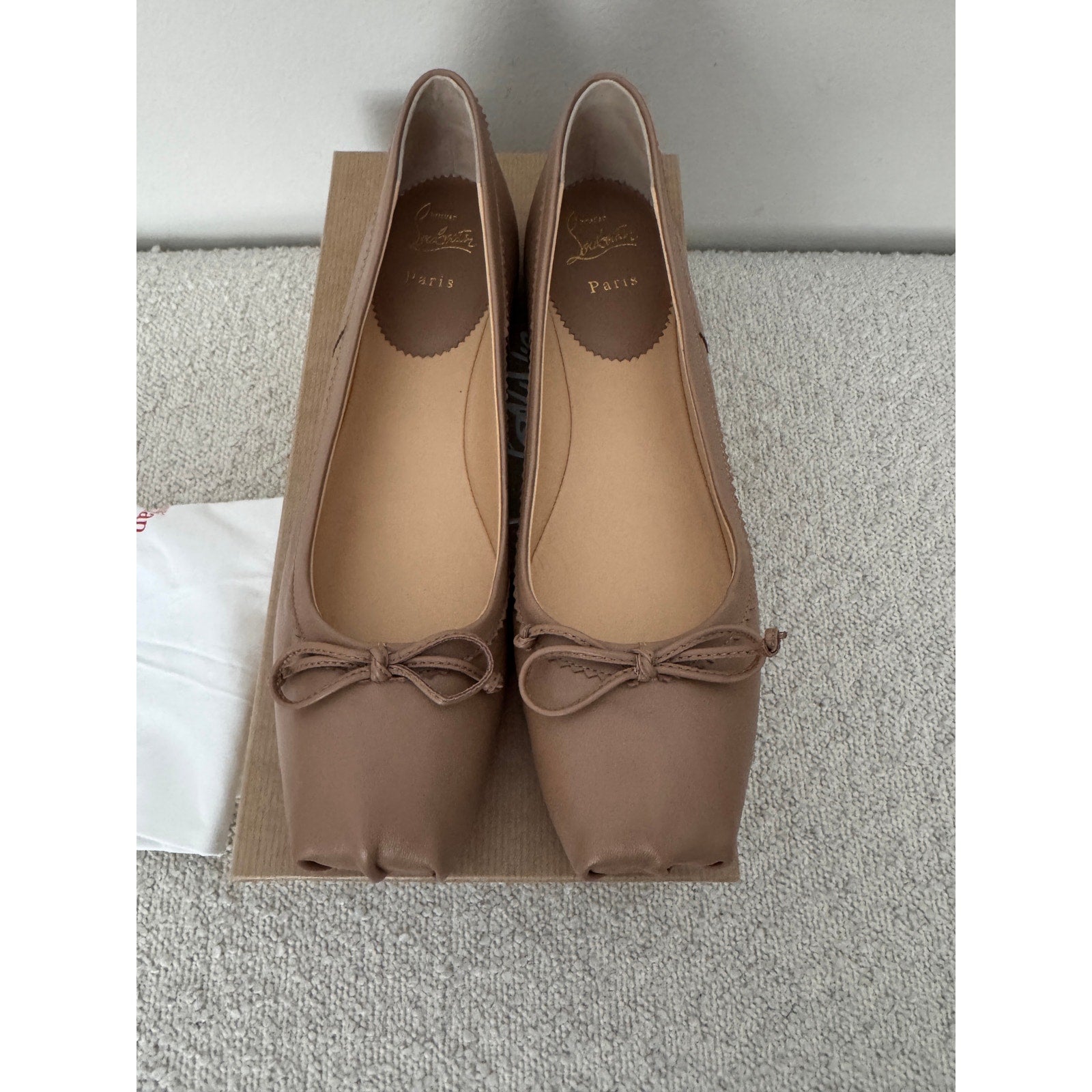 CHRISTIAN LOUBOUTIN
Mamadrague leather ballet flats 42 BNIB