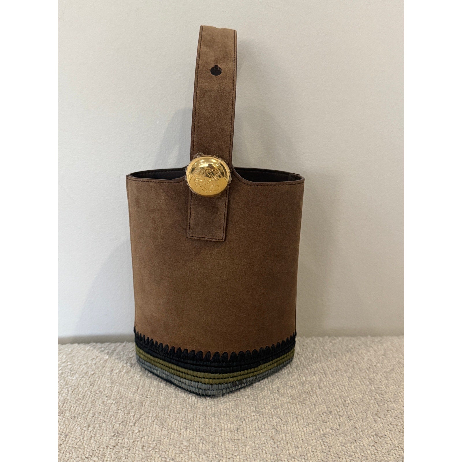 Loewe
Women’s LOEWE x Paula's Ibiza Mini Pebble Suede & Raffia Bucket Bag NWT