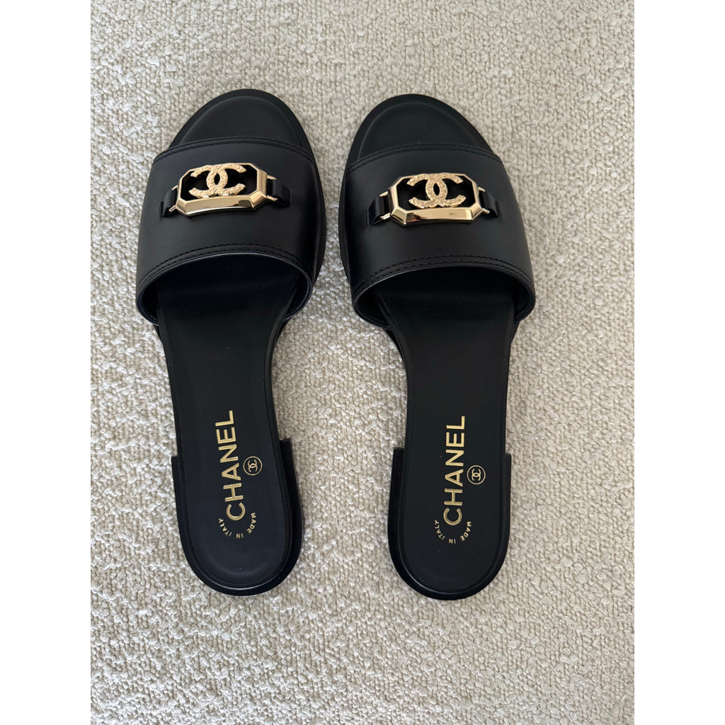 Chanel Black Leather Mules gold CC BNIB SIZE 39.5