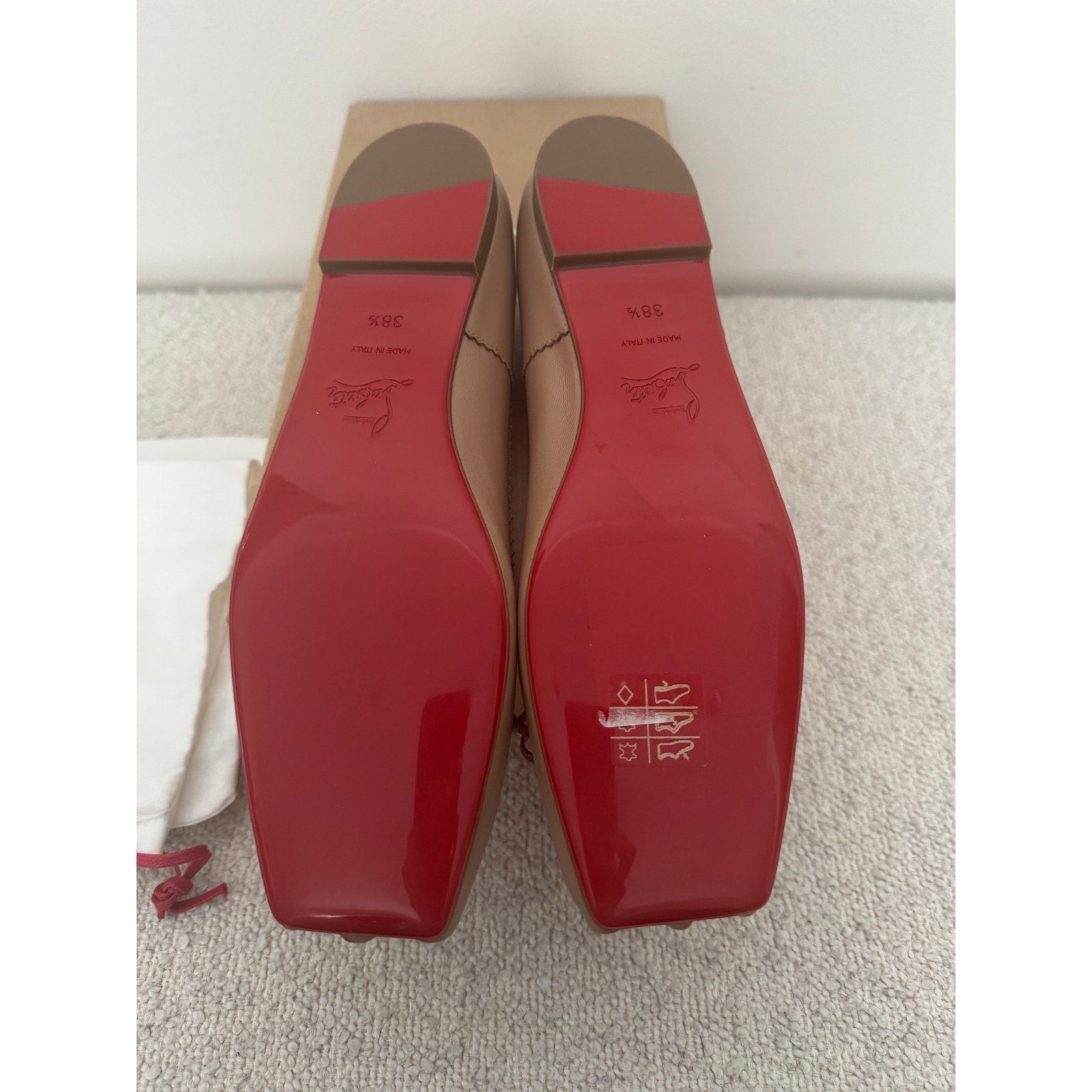 CHRISTIAN LOUBOUTIN
Mamadrague leather ballet flats 38.5 BNIB