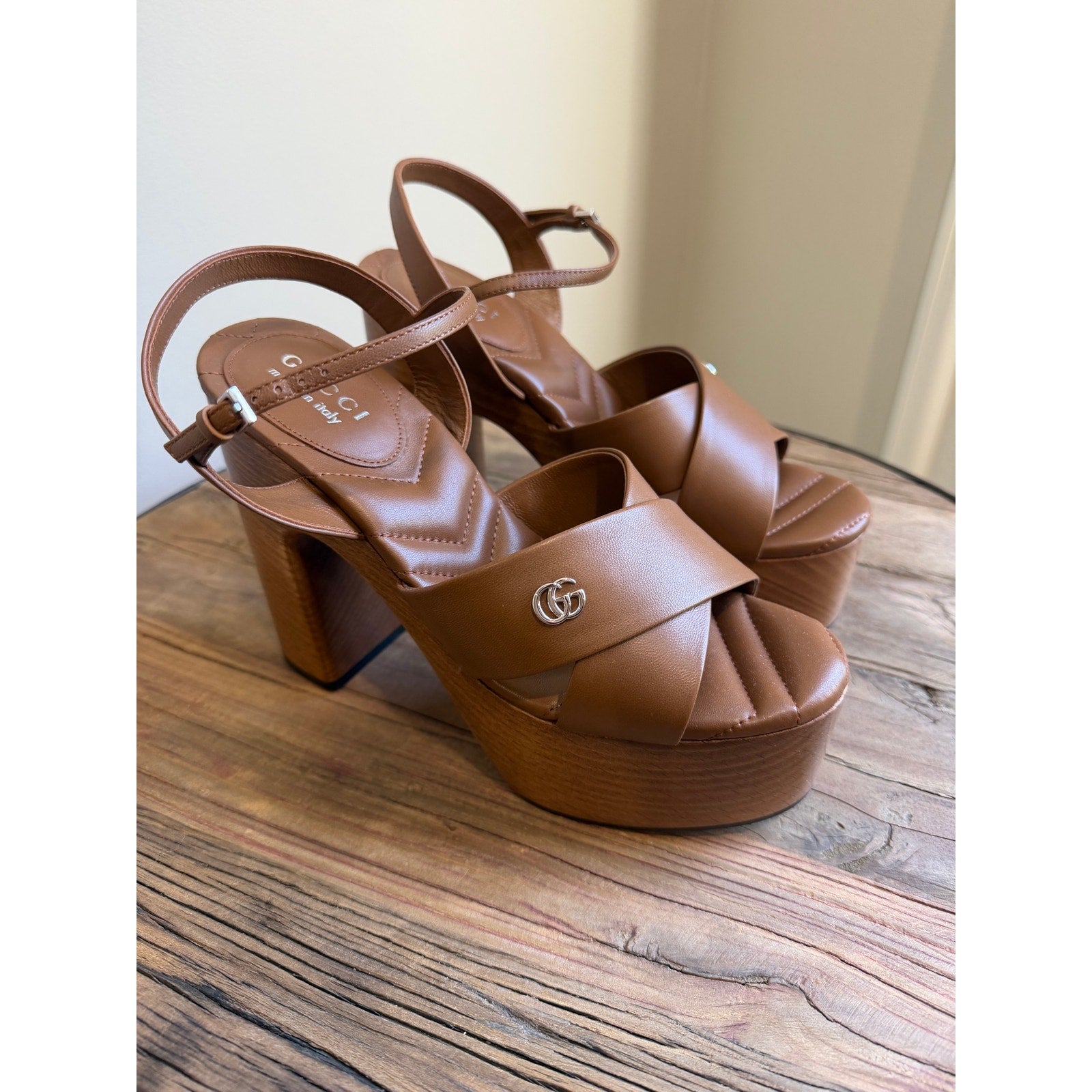 Gucci Platform Sandal Brown Leather Size 37 Brand New in Box