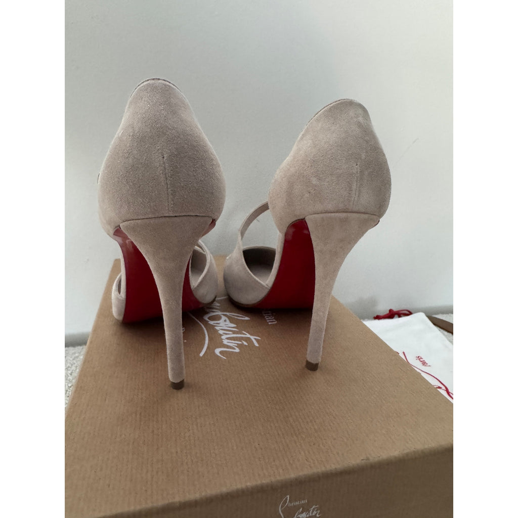CHRISTIAN LOUBOUTIN
Miss Ziggyta 100 suede pumps BNIB 38.5