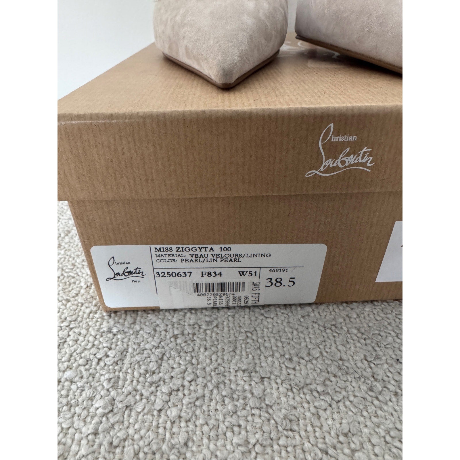 CHRISTIAN LOUBOUTIN
Miss Ziggyta 100 suede pumps BNIB 38.5