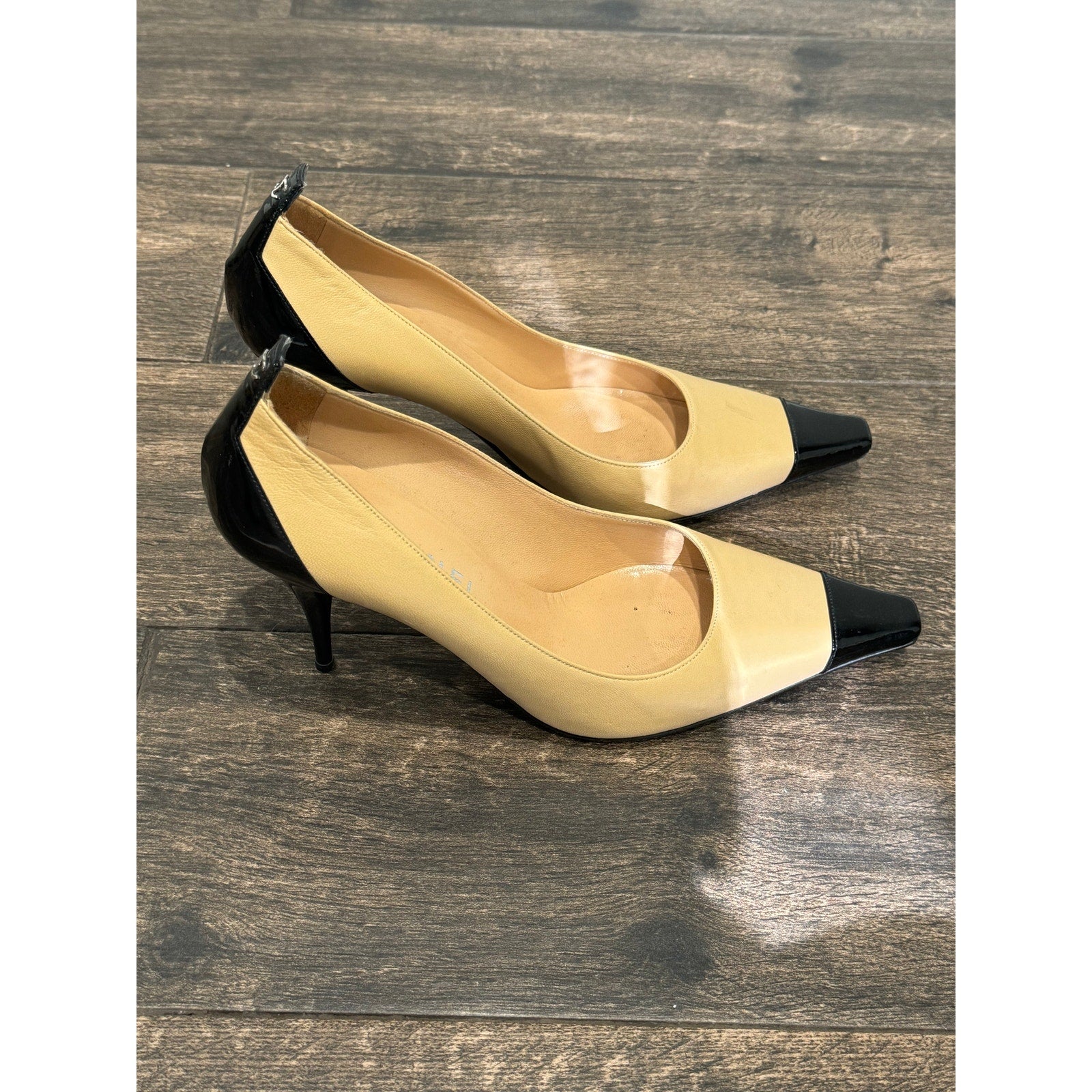 VINTAGE CHANEL Beige Leather Black Patent Leather Cap Toe Pumps Shoes Heel Pointy 38