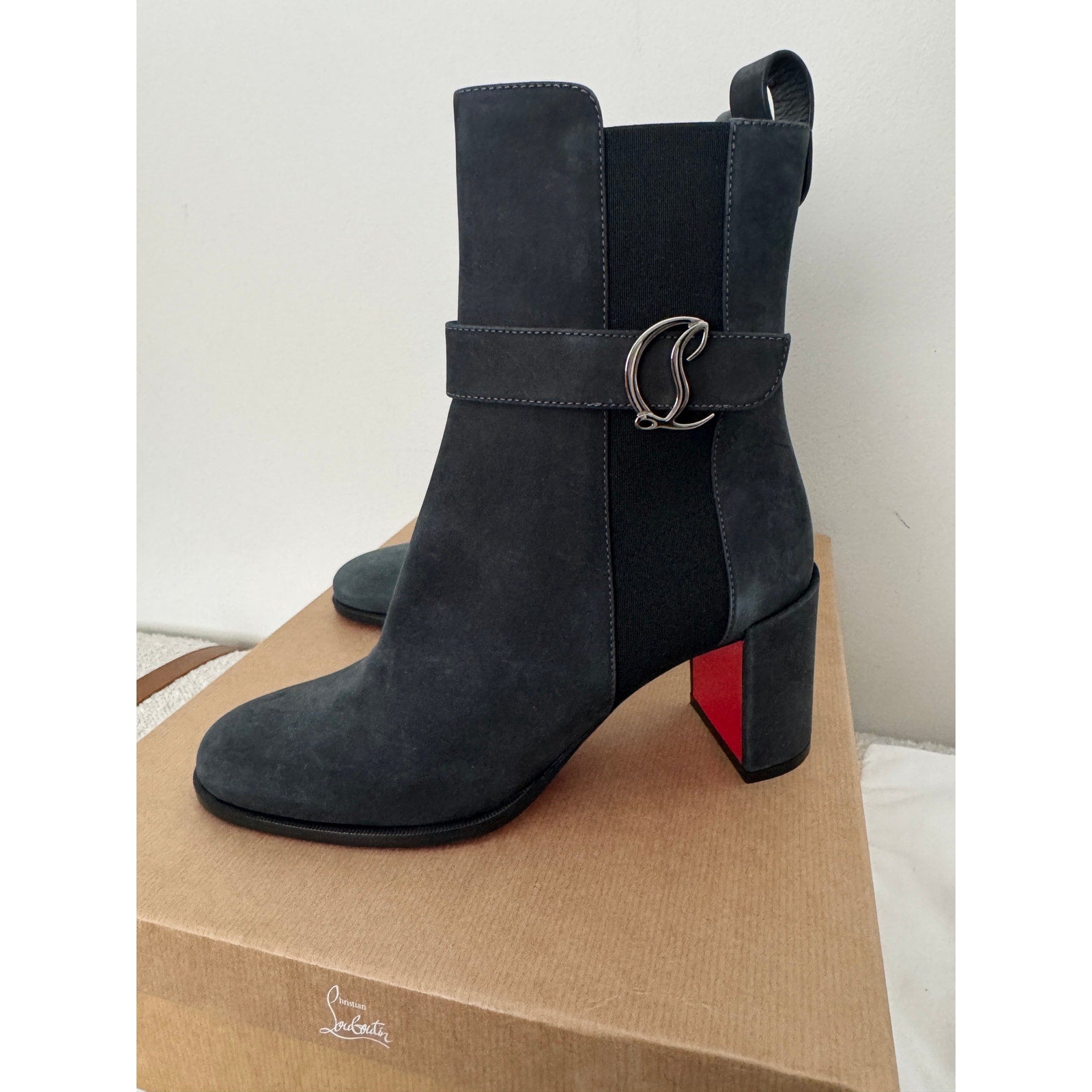 CHRISTIAN LOUBOUTIN
CL Chelsea Booty suede ankle boots Size 38