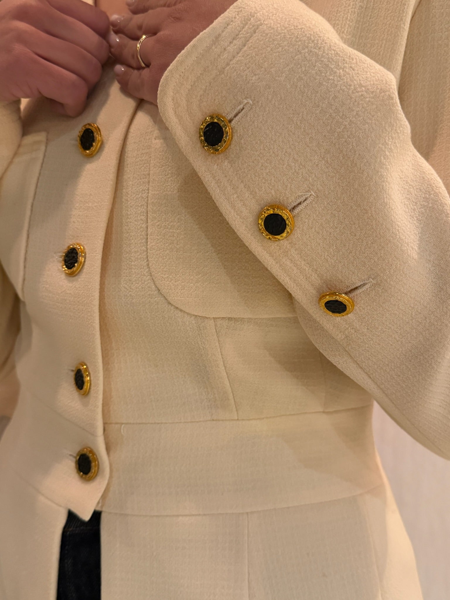 Chanel Beige Blazer Blk Buttons 1989