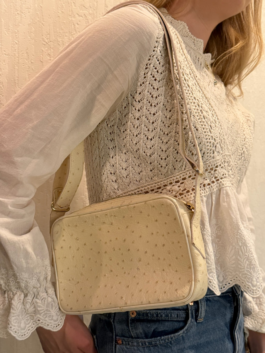 Fendi Fendi
Ostrich Crossbody Bag Vintage