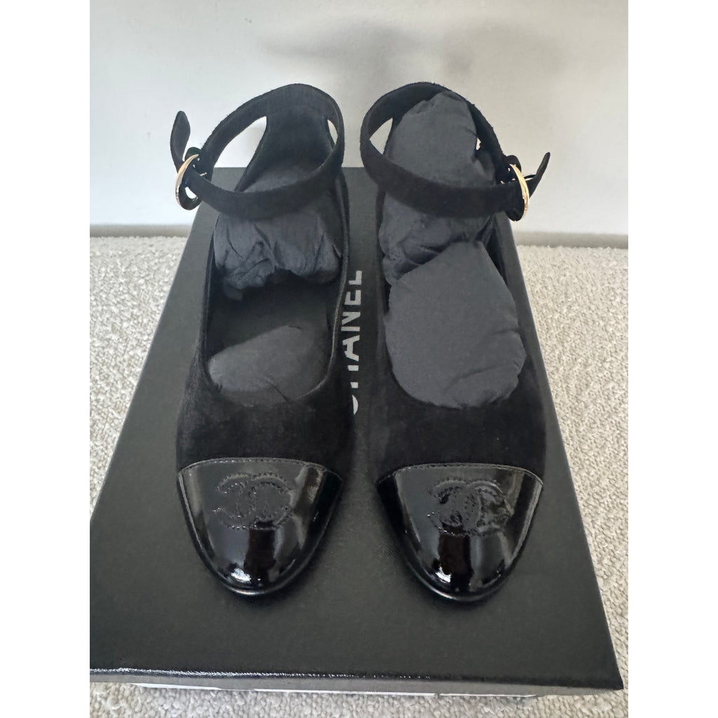Chanel Ballet Flats Ankle Strap Interlocking CC Logo Suede Patent Trim Size 37