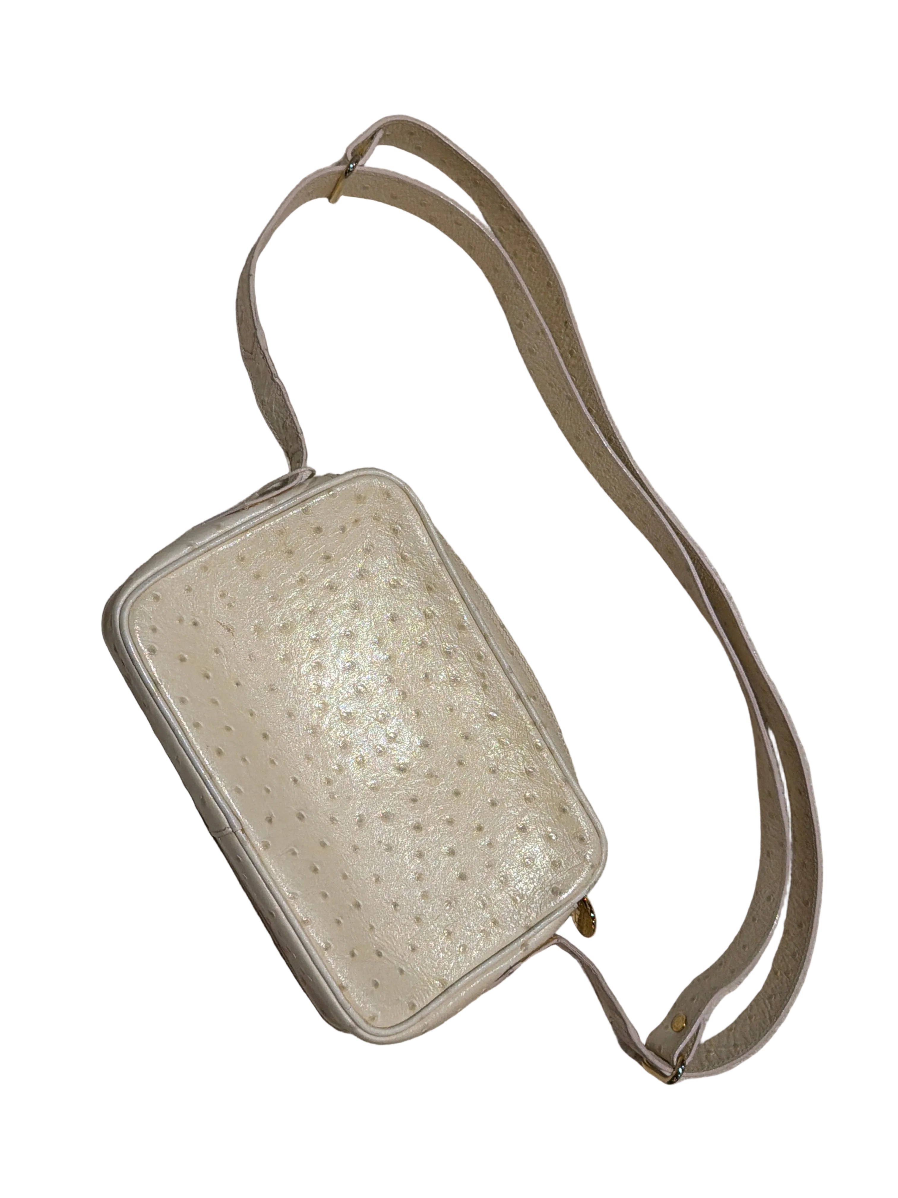 Fendi Fendi
Ostrich Crossbody Bag Vintage