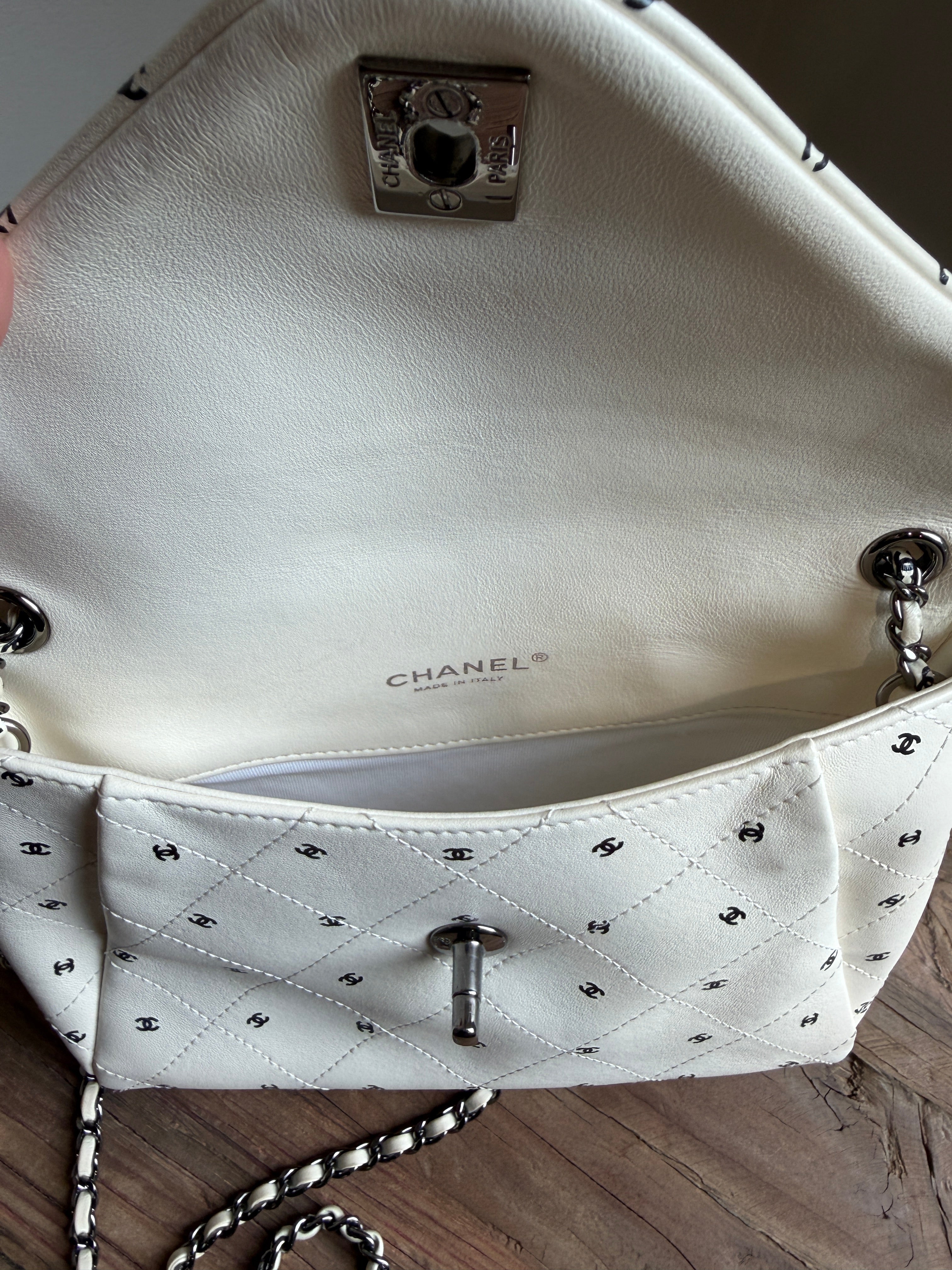 Chanel White Lambskin CC Logo Envelope Clutch Crossbody Bag | Silver Hardware