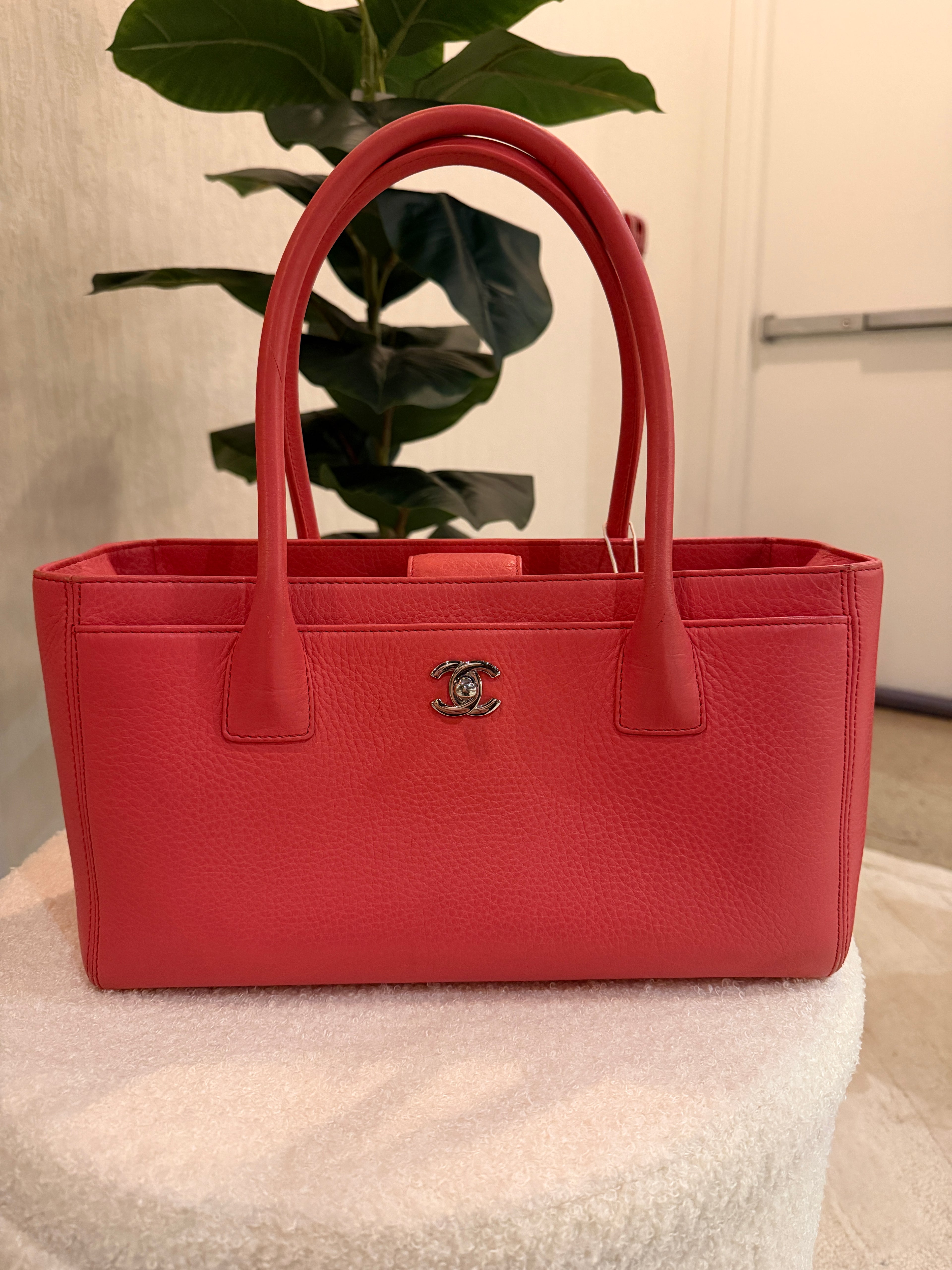 Chanel Small Executive Cerf Tote Bag Pink Leather Silver Hardware