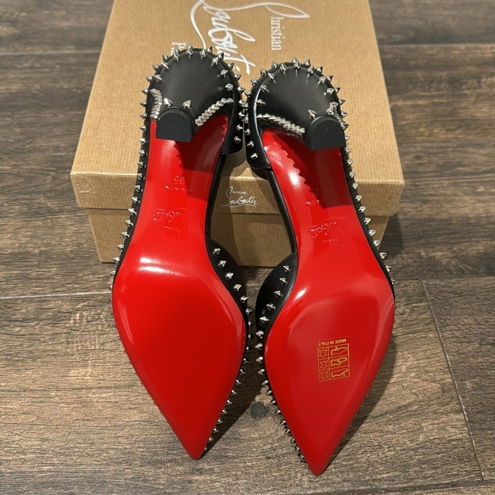 CHRISTIAN LOUBOUTIN DÉCOLLETÉ VIDURA 85 - Size 35 BNIB
