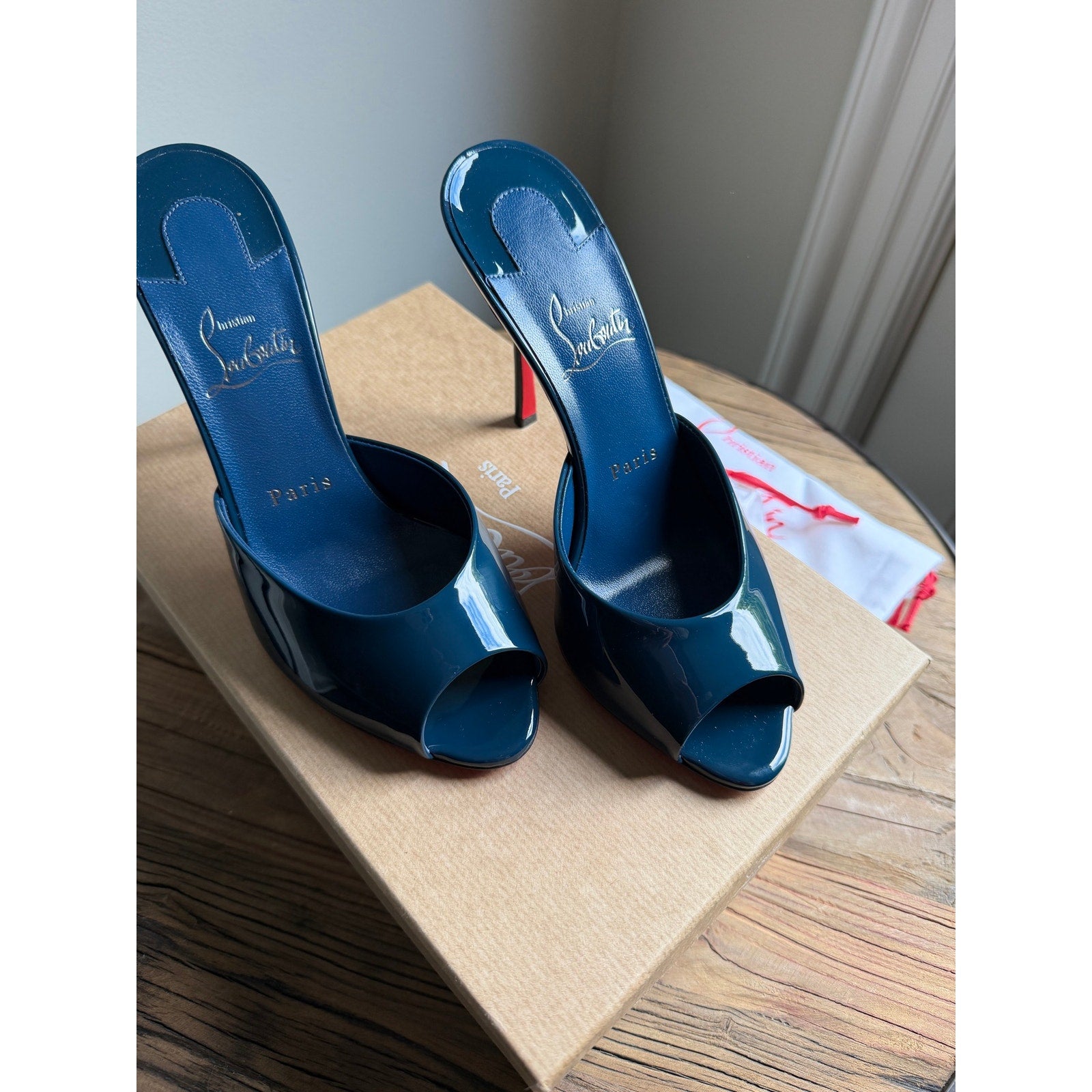CHRISTIAN LOUBOUTIN Me Dolly Patent Leather Mules 100 size 37.5