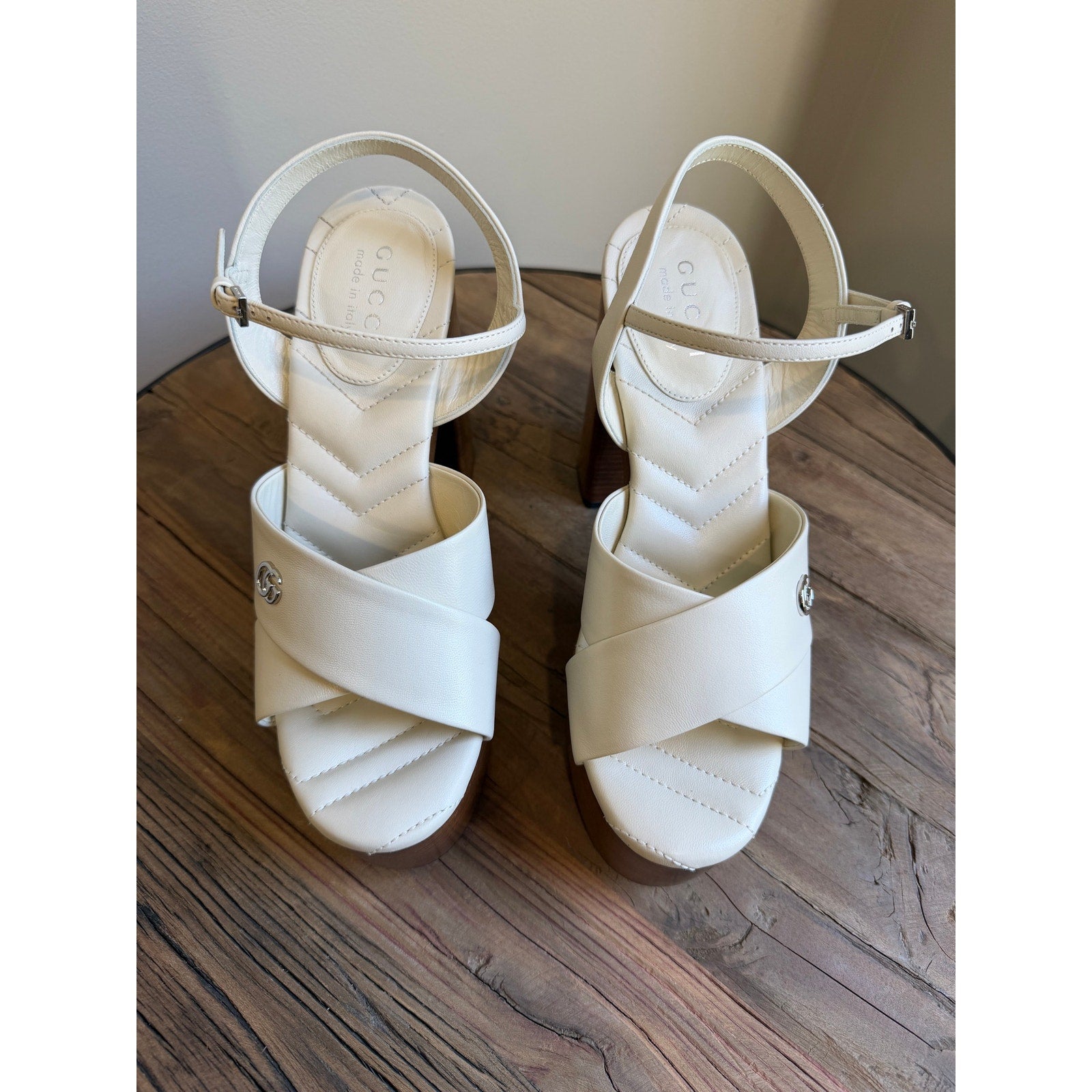 Gucci Platform Sandals White Leather Size 37 Brand New in Box