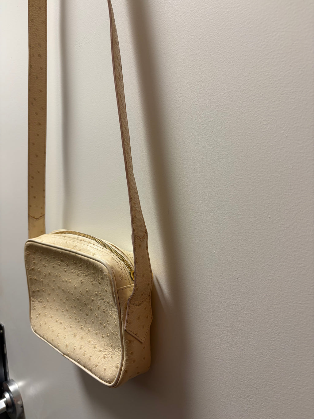 Fendi Fendi
Ostrich Crossbody Bag Vintage