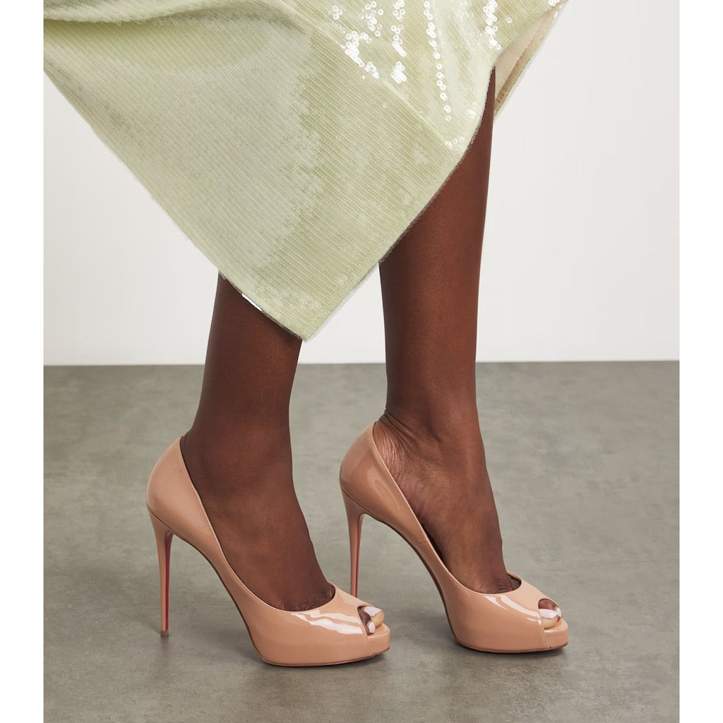 CHRISTIAN LOUBOUTIN
New Very Prive Patent Leather Pumps 120
BNIB Size 37.5