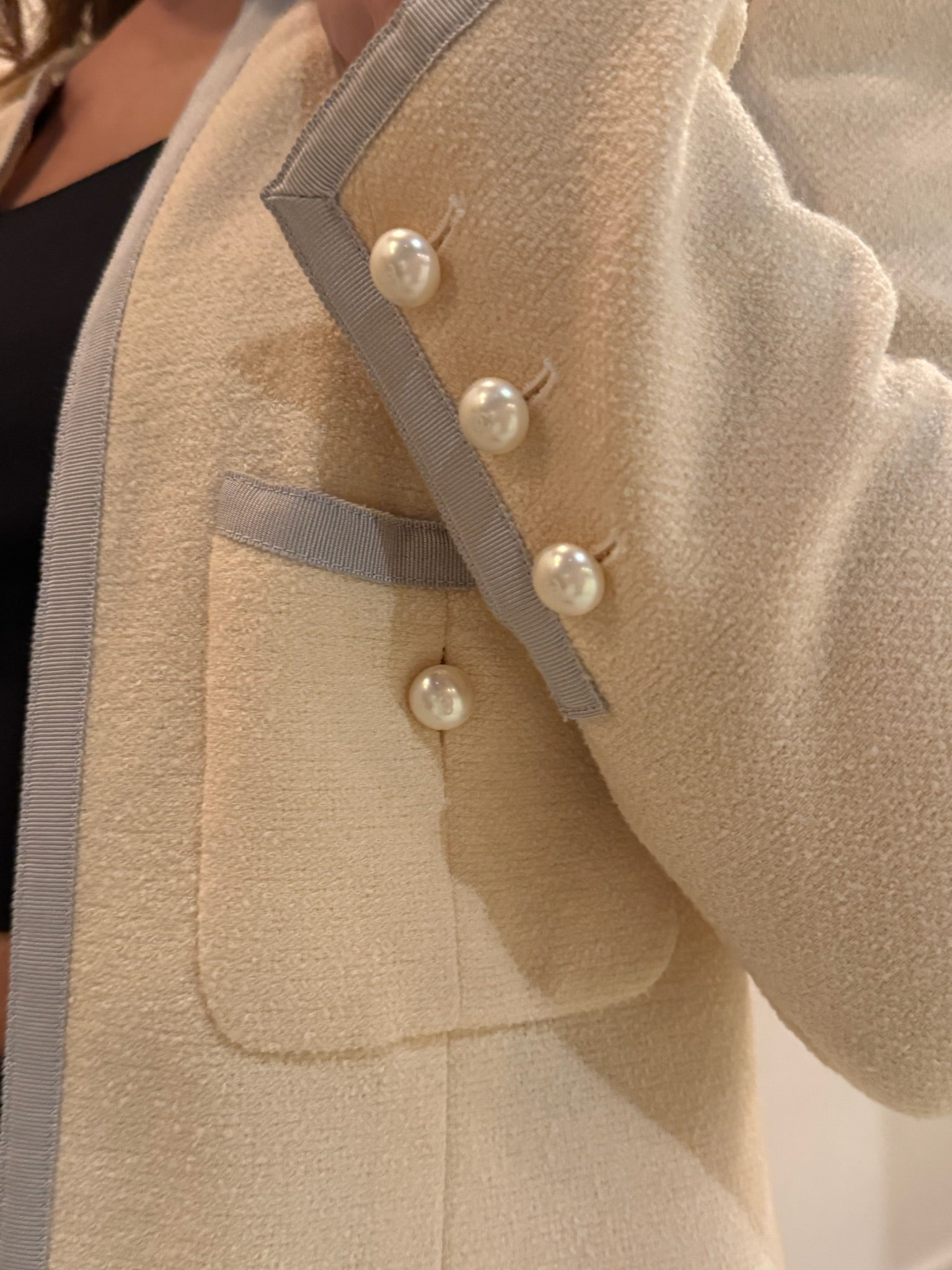 Chanel 2003 Pearl Button Wool Blazer Jacket FR36