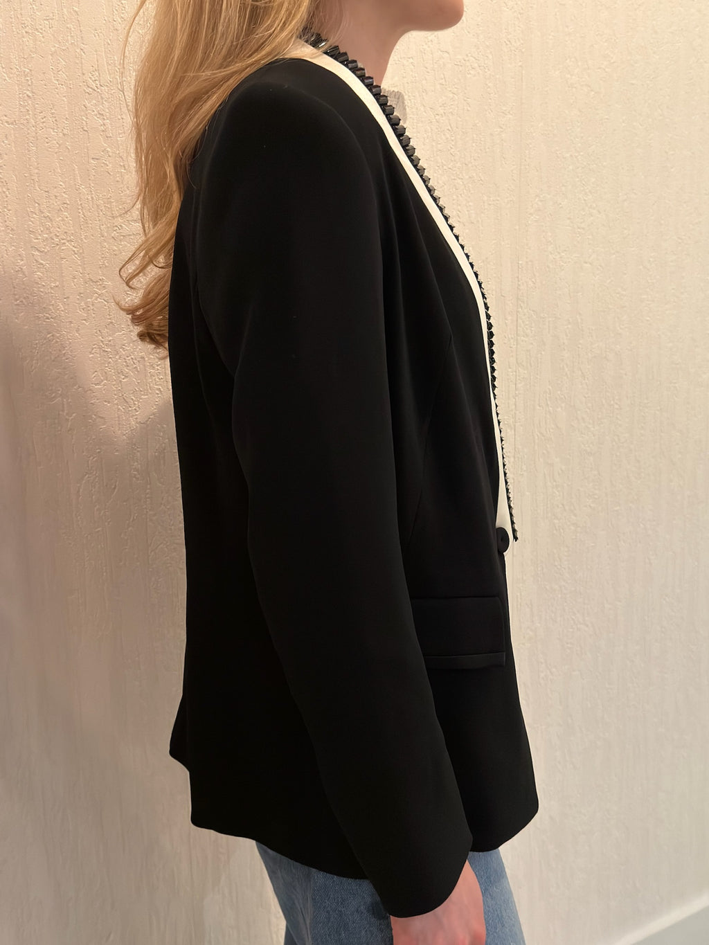 Escada Black & White Beaded Tuxedo Blazer Jacket DE 36