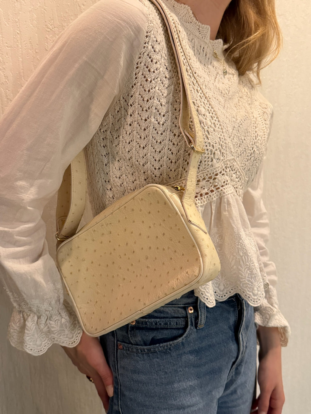 Fendi Fendi
Ostrich Crossbody Bag Vintage