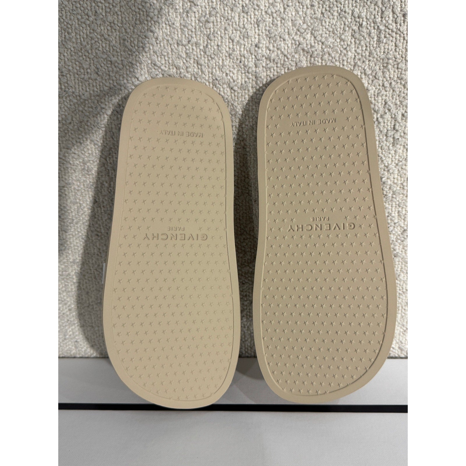 Givenchy Beige Rubber Logo Slides – Brand New - size 35