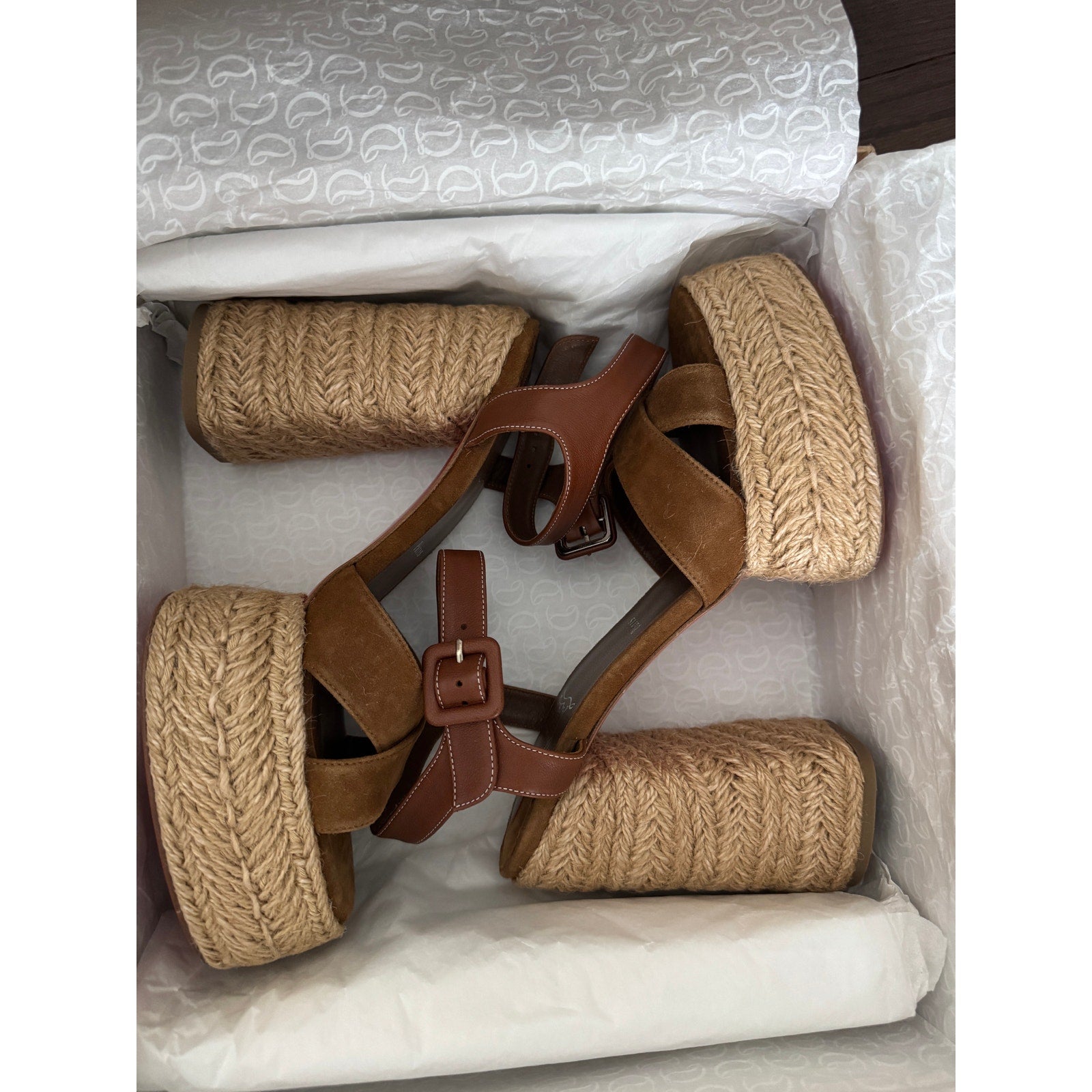 Christian Louboutin
Super Calakala 130mm Suede Platform Sandals Size 42 BNIB