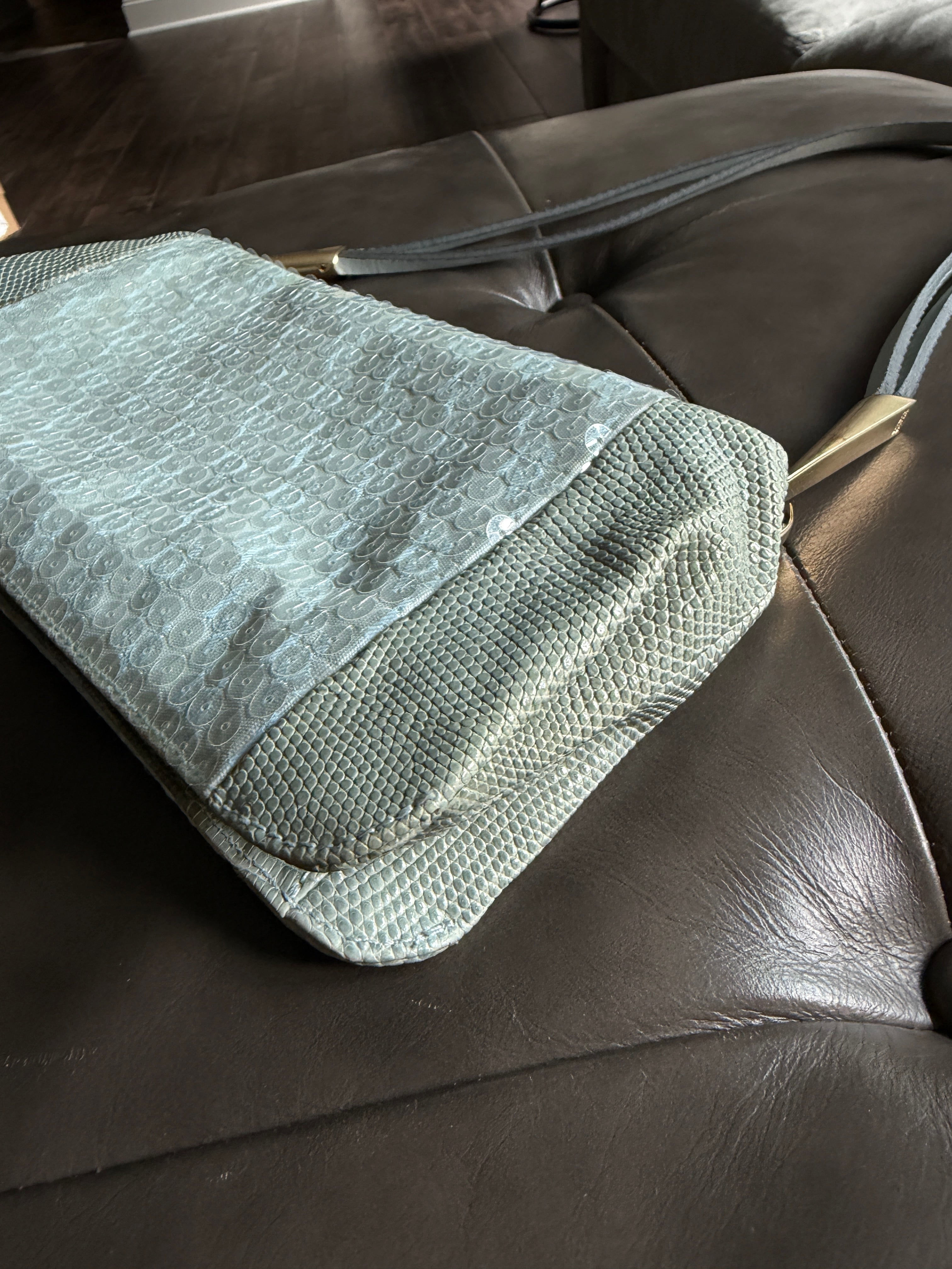 Bottega Veneta Blue Leather Shoulder Bag | Gold Tone Hardware