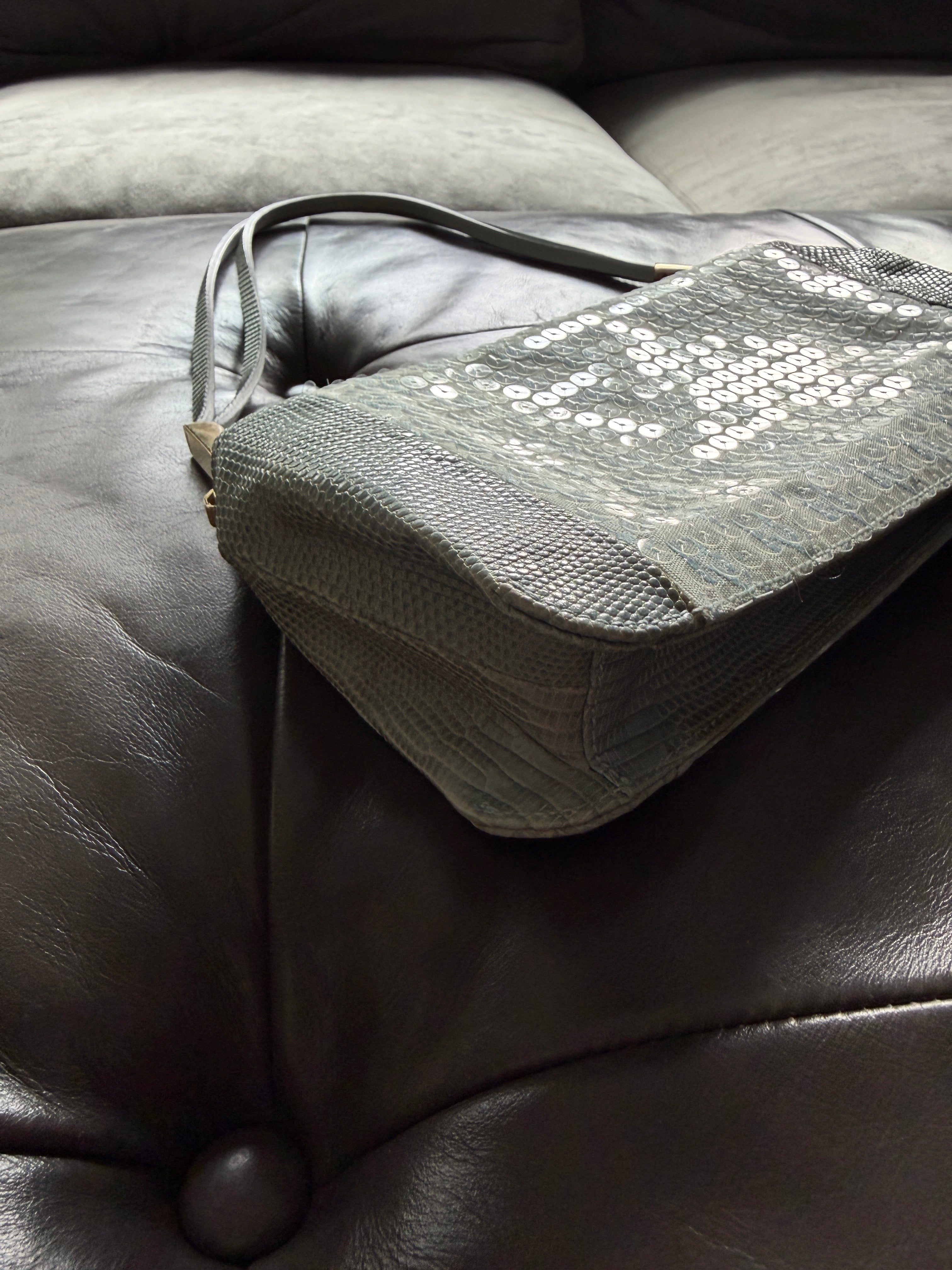 Bottega Veneta Blue Leather Shoulder Bag | Gold Tone Hardware