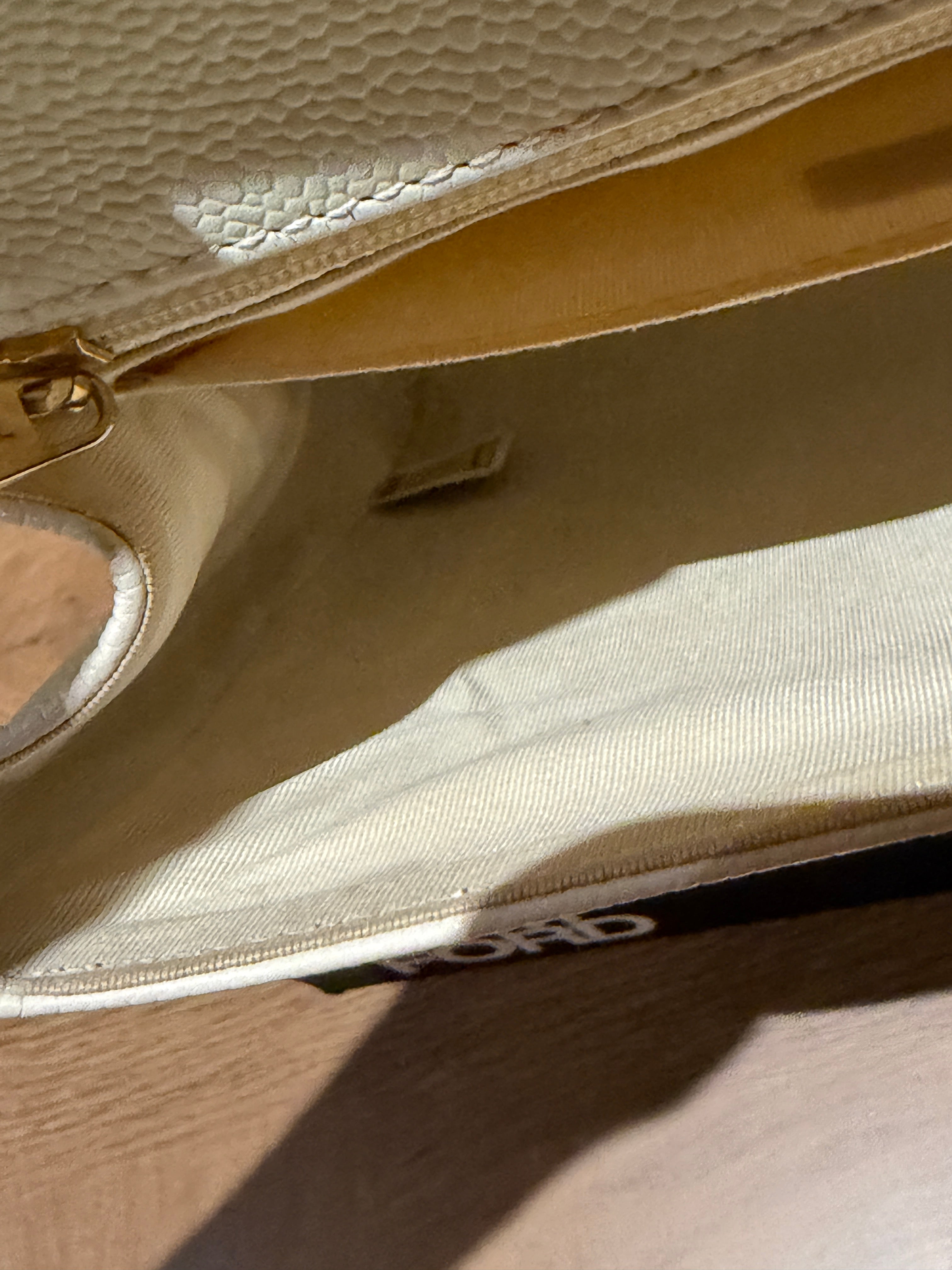 Chanel Kelly Top Handle Bag Off White Caviar Leather Wooden CC Turn Lock & Wood Handle 2000 2002 Vintage
