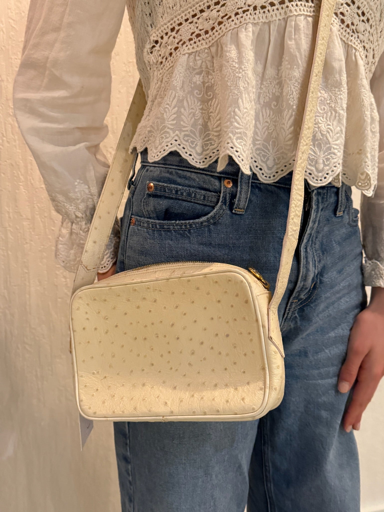 Fendi Fendi
Ostrich Crossbody Bag Vintage