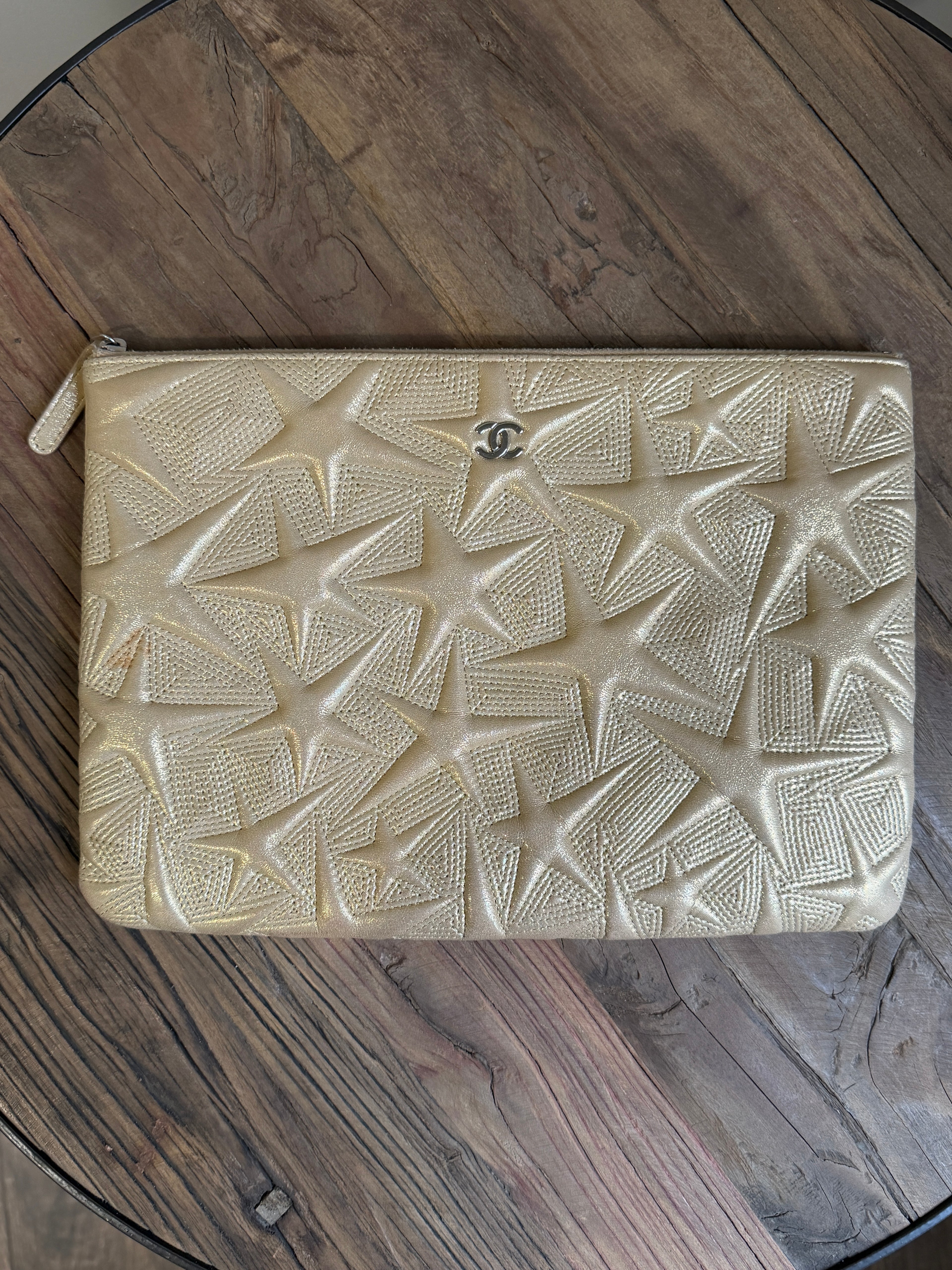 Chanel Medium Star O-Case Gold Metallic Leather Clutch Pouch 2017–2018