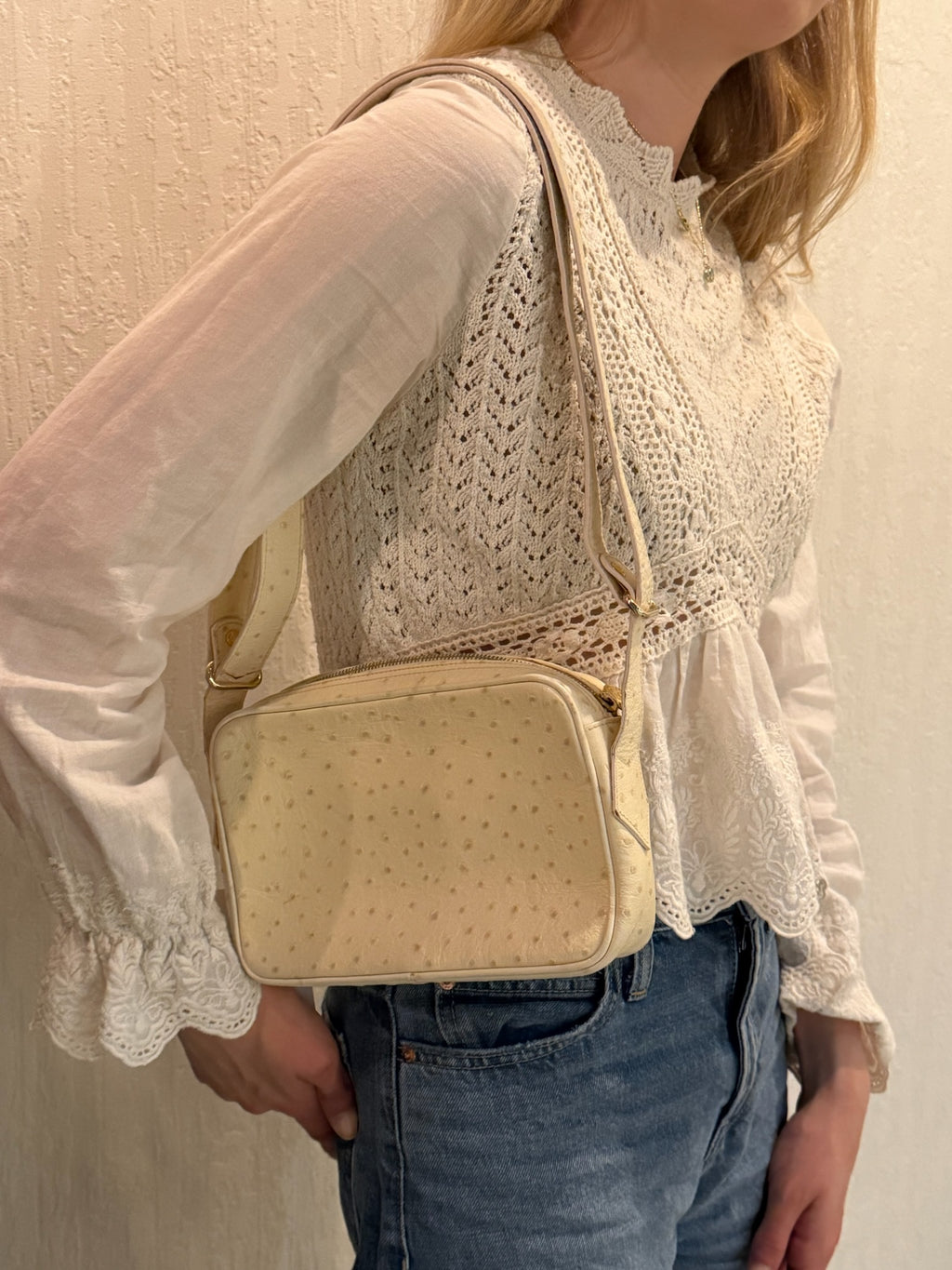 Fendi Fendi
Ostrich Crossbody Bag Vintage