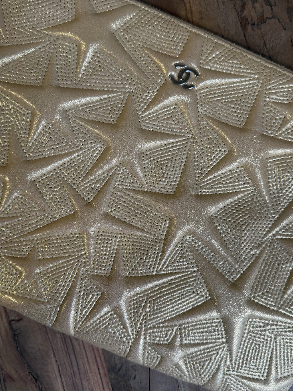 Chanel Medium Star O-Case Gold Metallic Leather Clutch Pouch 2017–2018