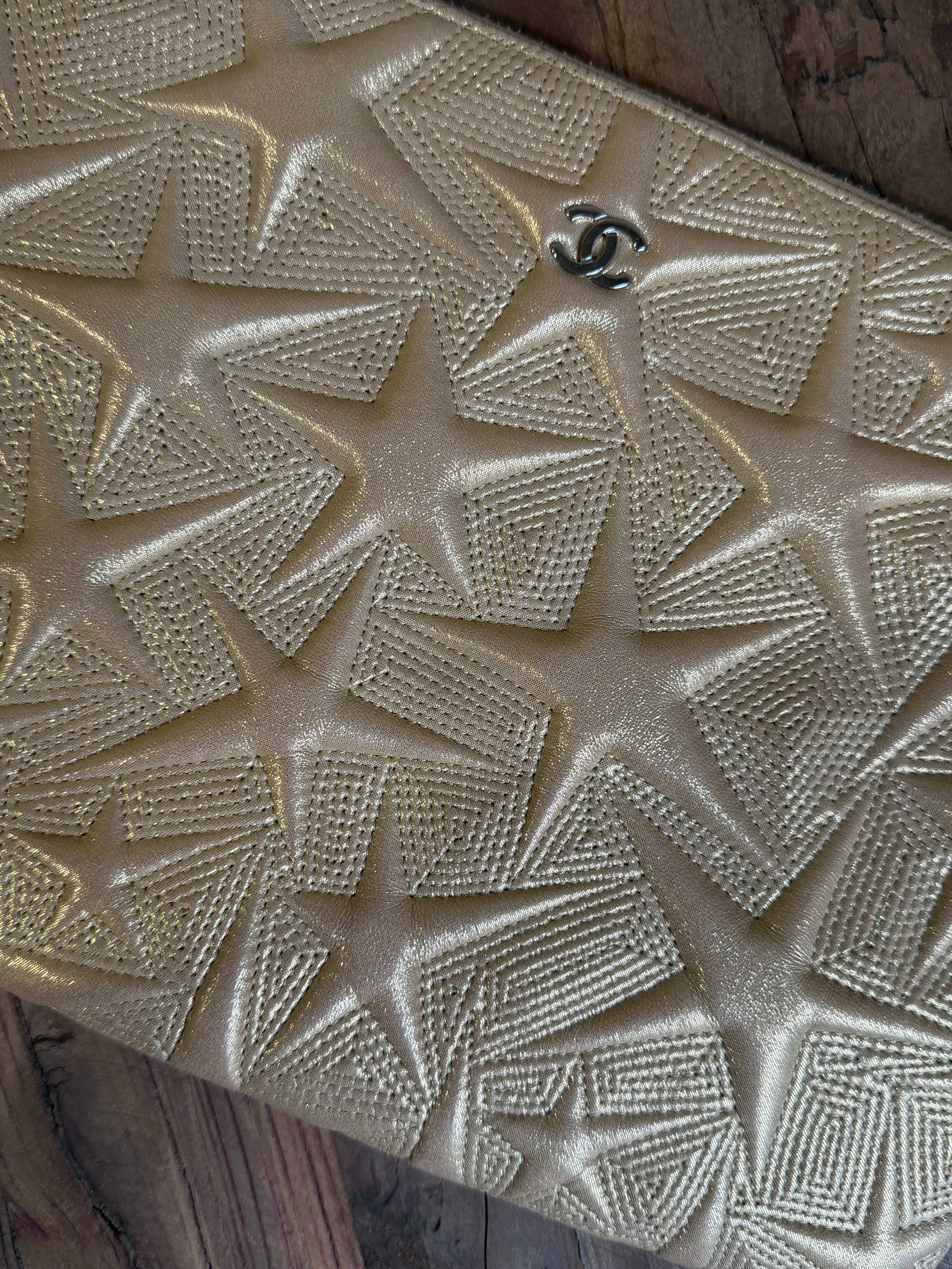 Chanel Medium Star O-Case Gold Metallic Leather Clutch Pouch 2017–2018