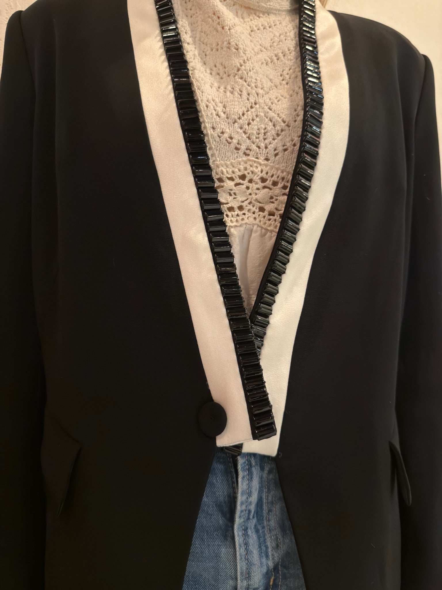 Escada Black & White Beaded Tuxedo Blazer Jacket DE 36