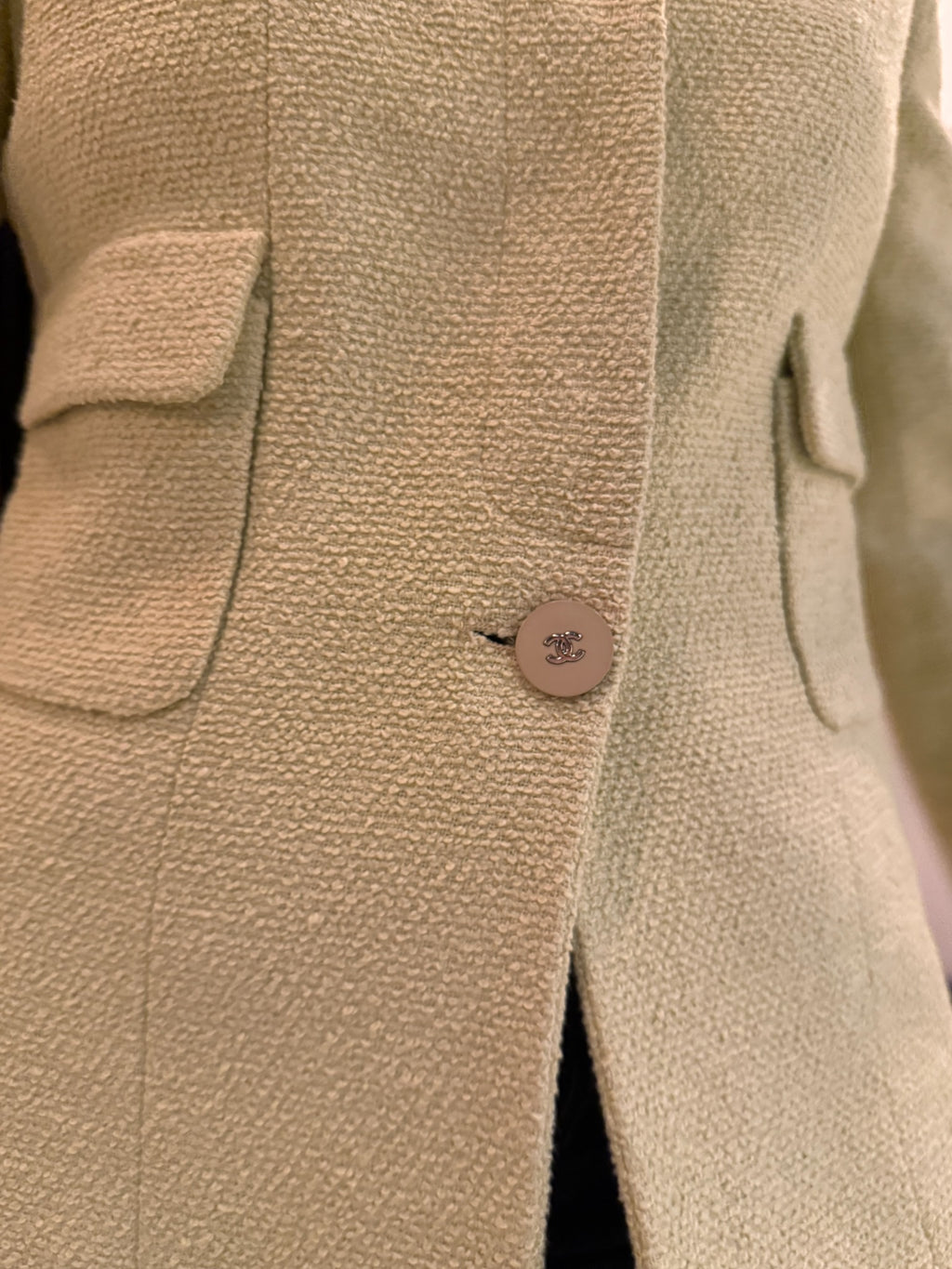 Chanel 1998 Light Green CC Button Blazer