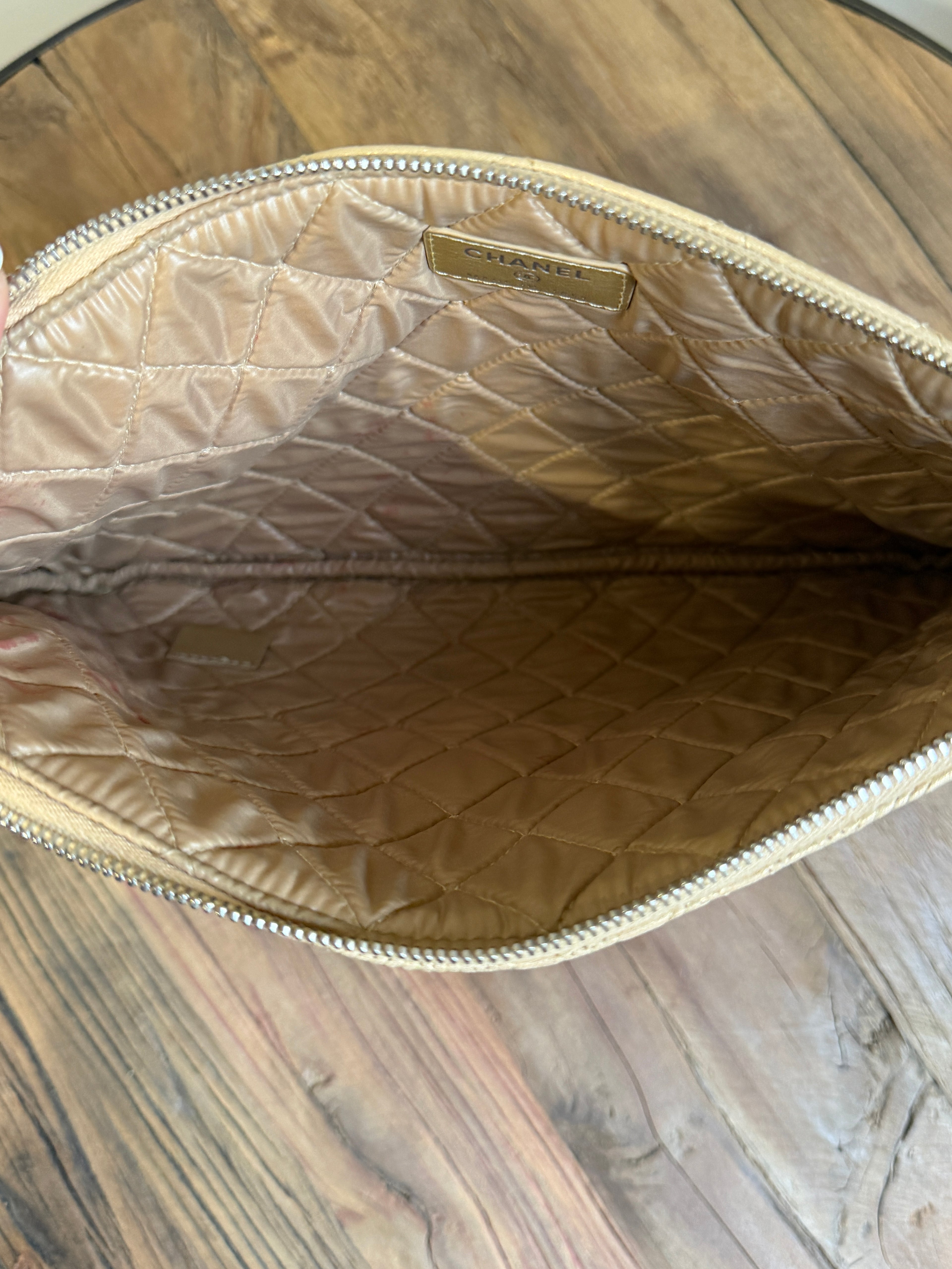 Chanel Medium Star O-Case Gold Metallic Leather Clutch Pouch 2017–2018