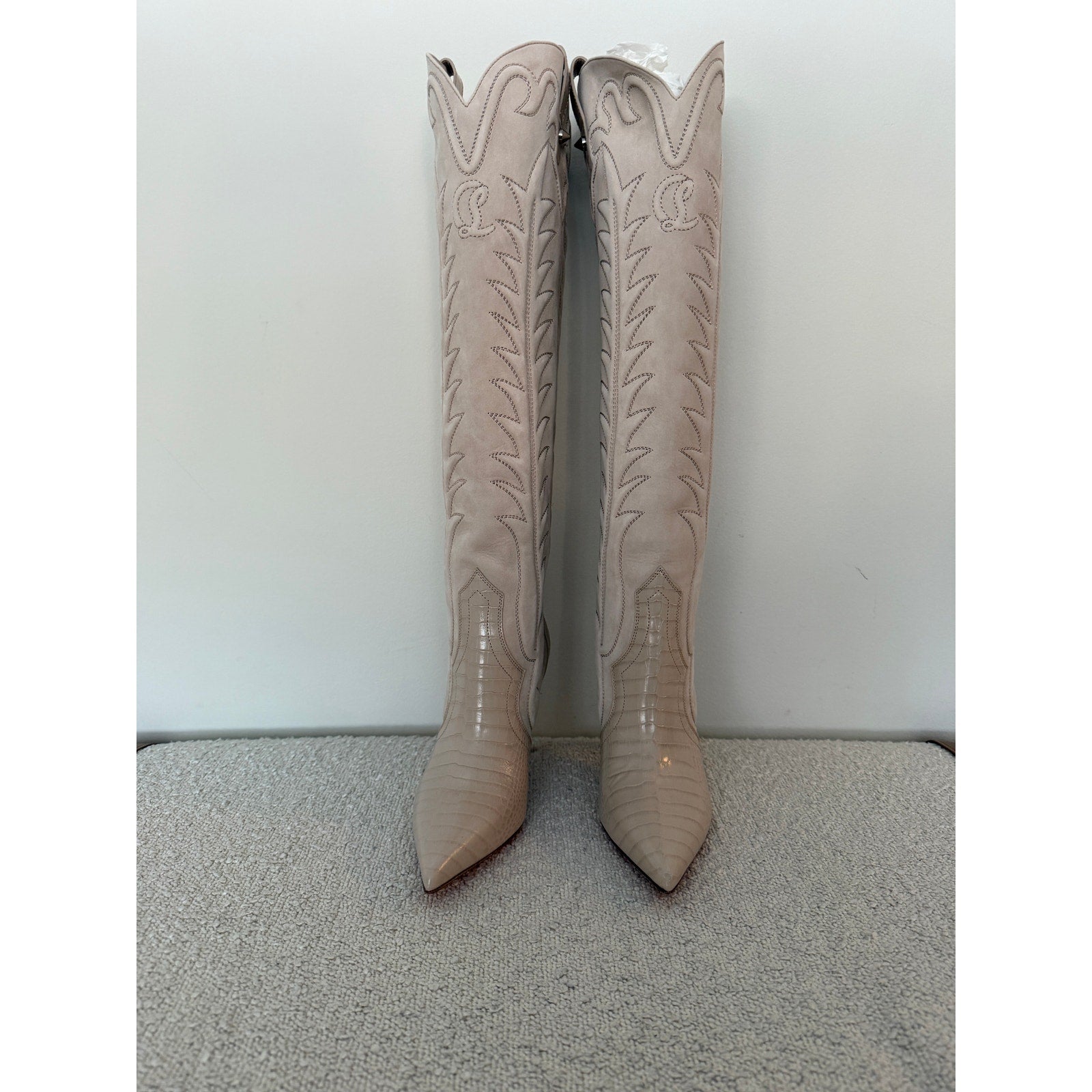CHRISTIAN LOUBOUTIN 
Santia Knee High Boots - Pearl size 39 BNIB