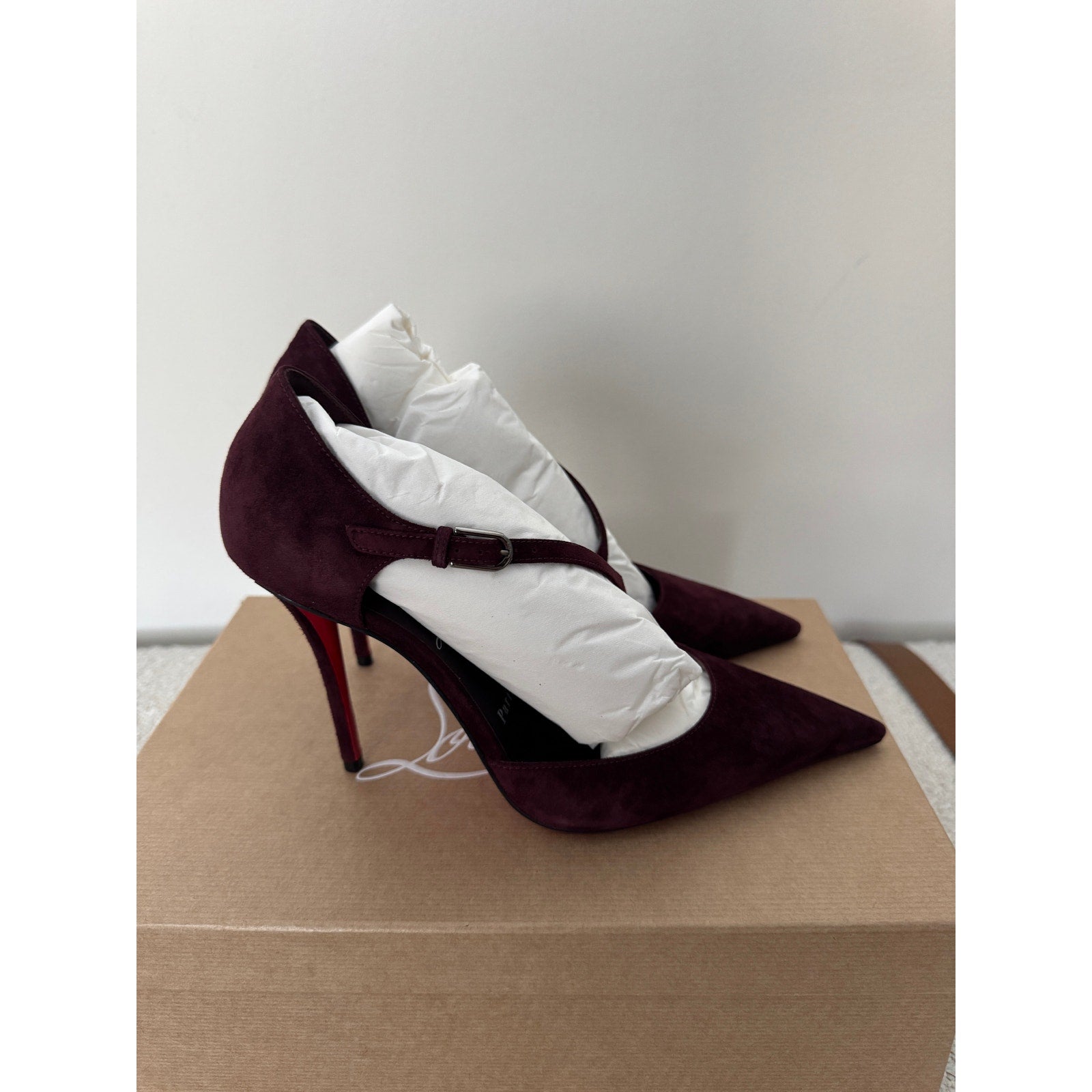 CHRISTIAN LOUBOUTIN
Miss Ziggyta 100 suede pumps BNIB 37.5